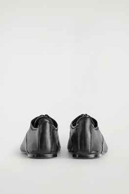 SOFT LEATHER BROGUES — BLACK 2