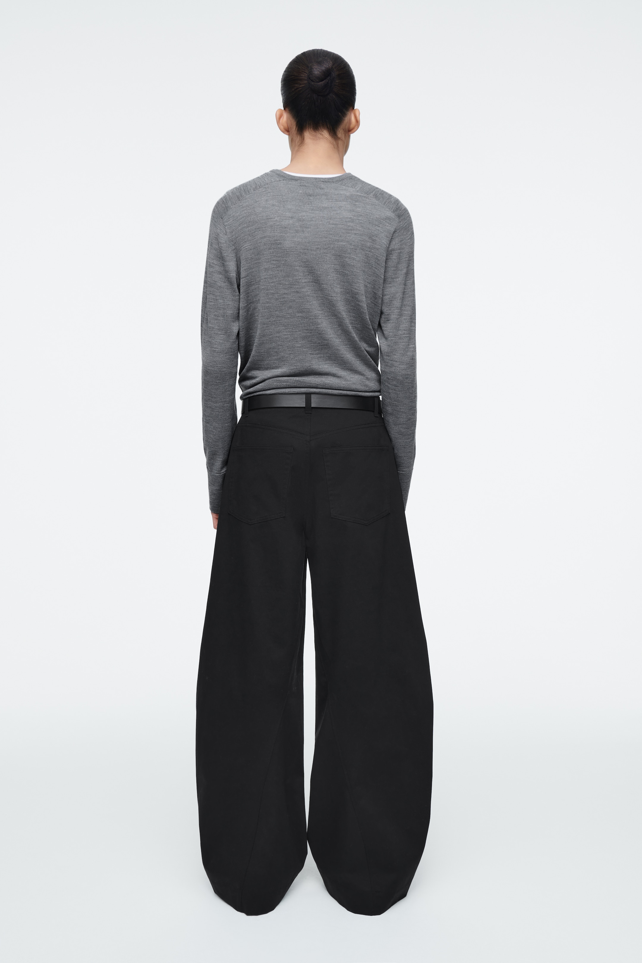 Zobacz większy obraz: SPODNIE Z NOGAWKAMI TYPU BARREL Z BAWEŁNY - CZARNY - ONA | H&M PL 4