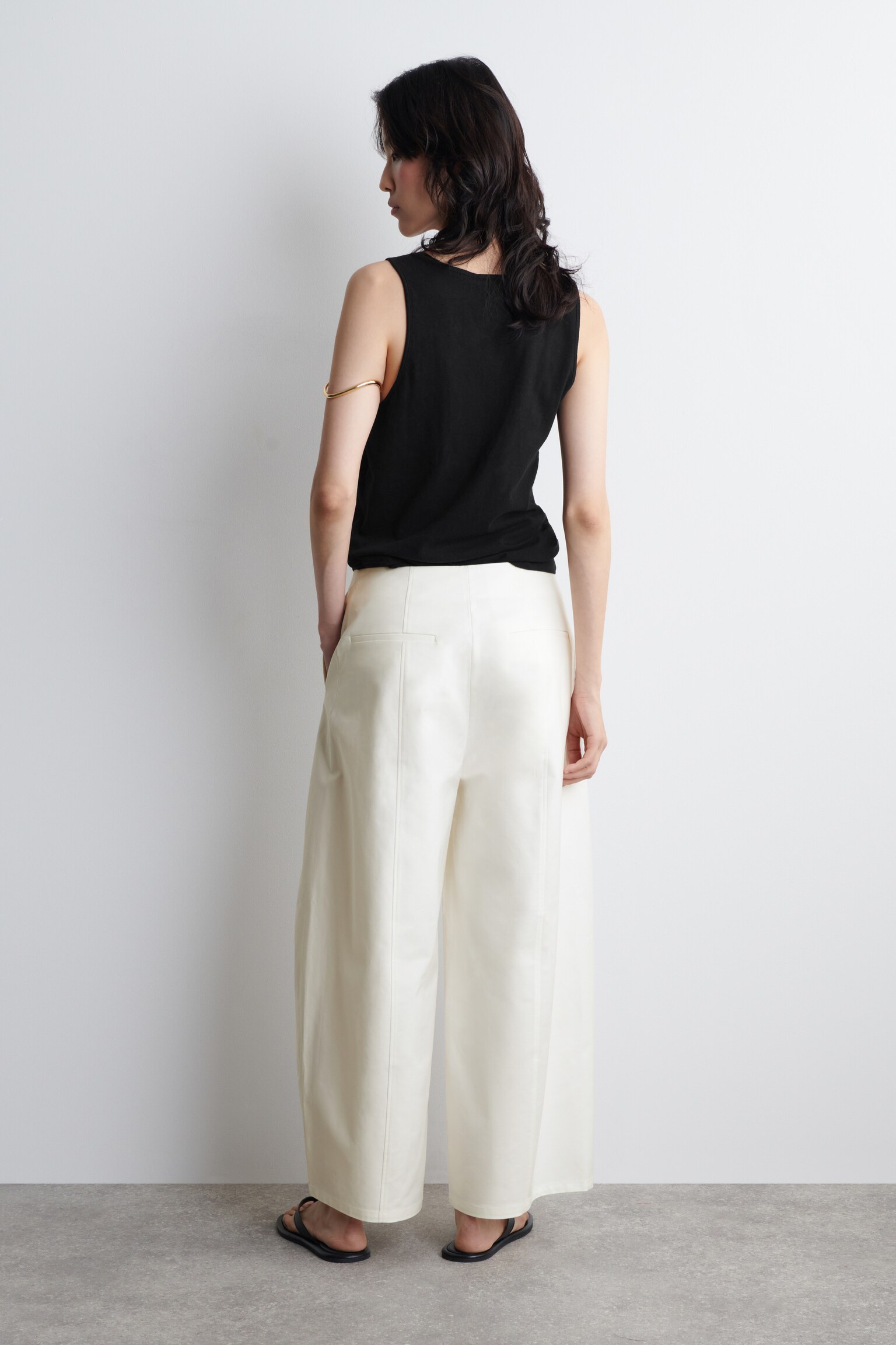 CROPPED BARREL-LEG COTTON TROUSERS - WHITE/BROWN - 6