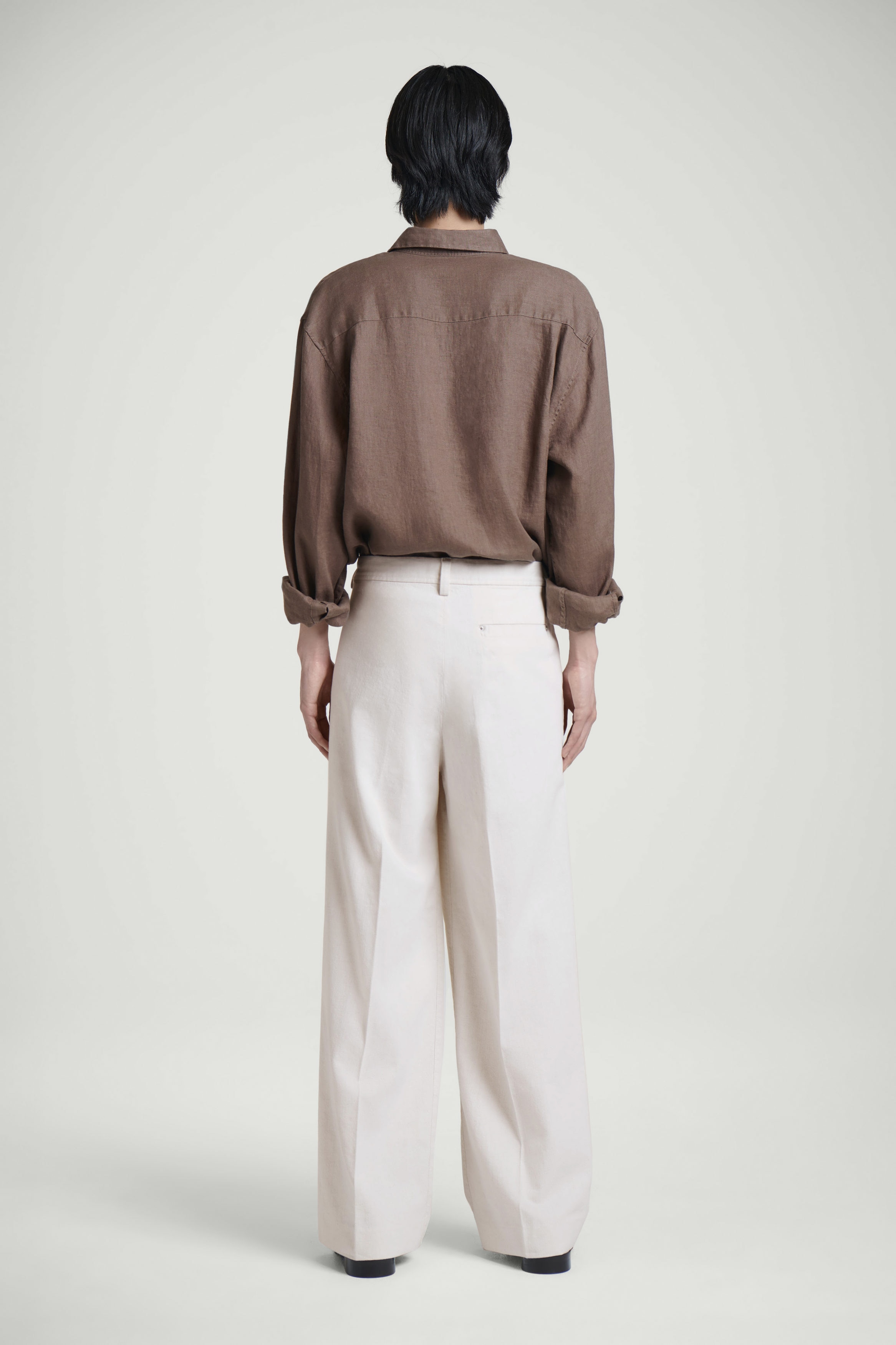 パンツ cos PLEATED WIDE-LEG COTTON TROUSERS PLEATED WIDE-LEG DENIM TROUSERS - ECRU | COS