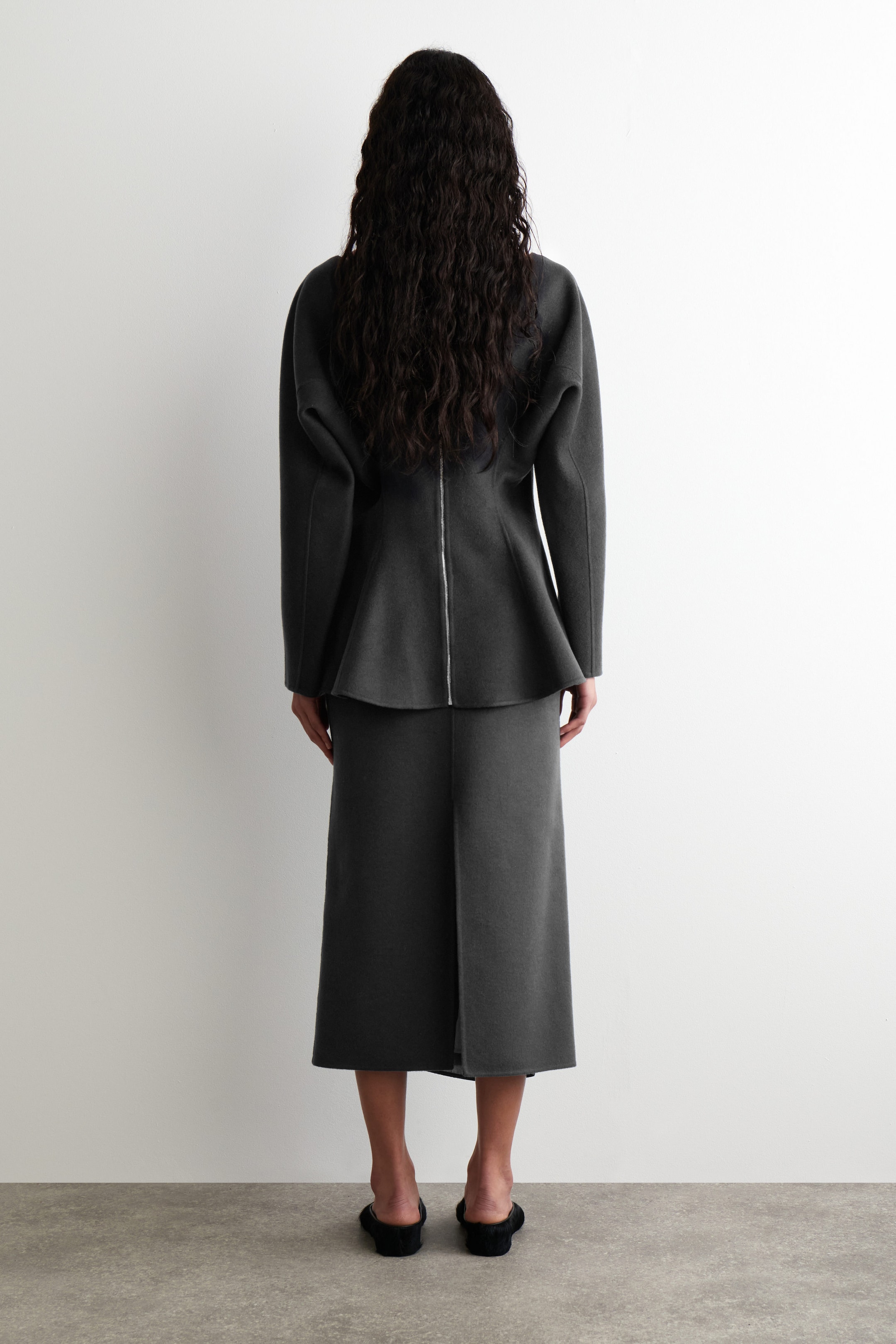 DOUBLE-FACED WOOL PENCIL SKIRT