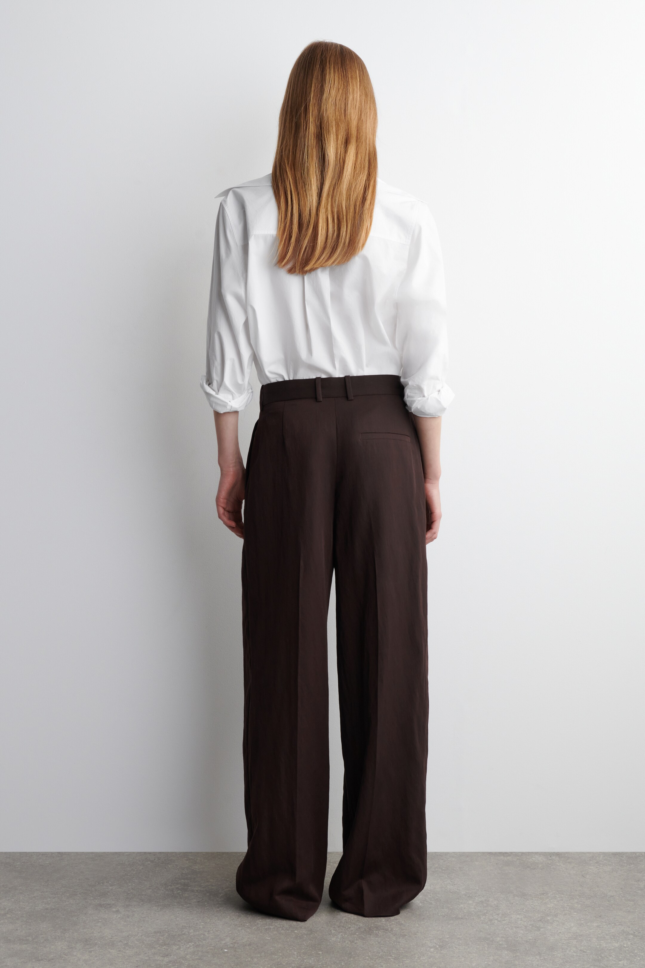 Agrandir l'image: PANTALON DÉCONTRACTÉ LARGE ET FLUIDE - BORDEAUX - FEMME | H&M CH 2