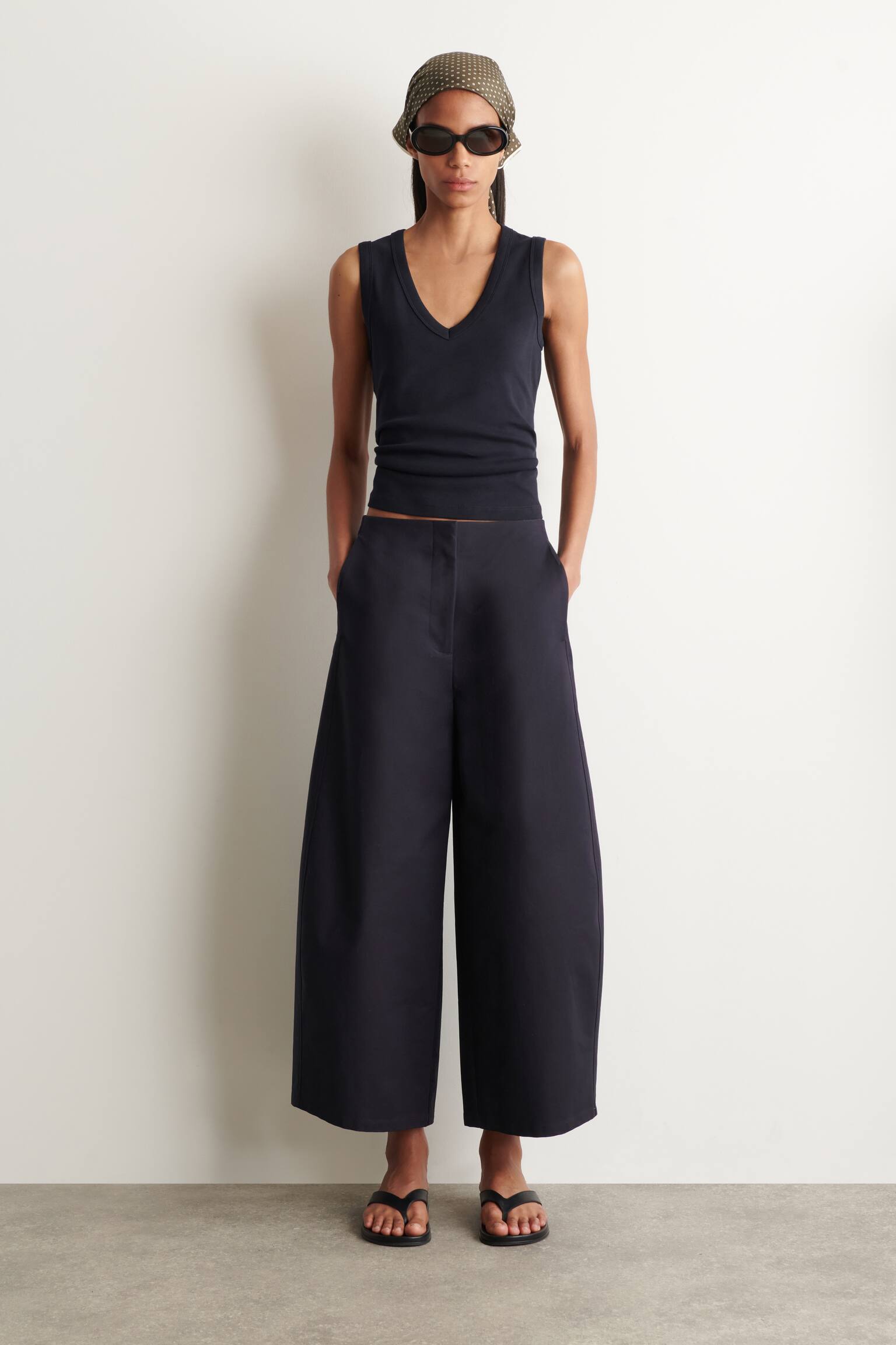 CROPPADE BOMULLSBYXOR MED BARREL-LEGS - MARINBLÅ/BRUN/BEIGE - 1