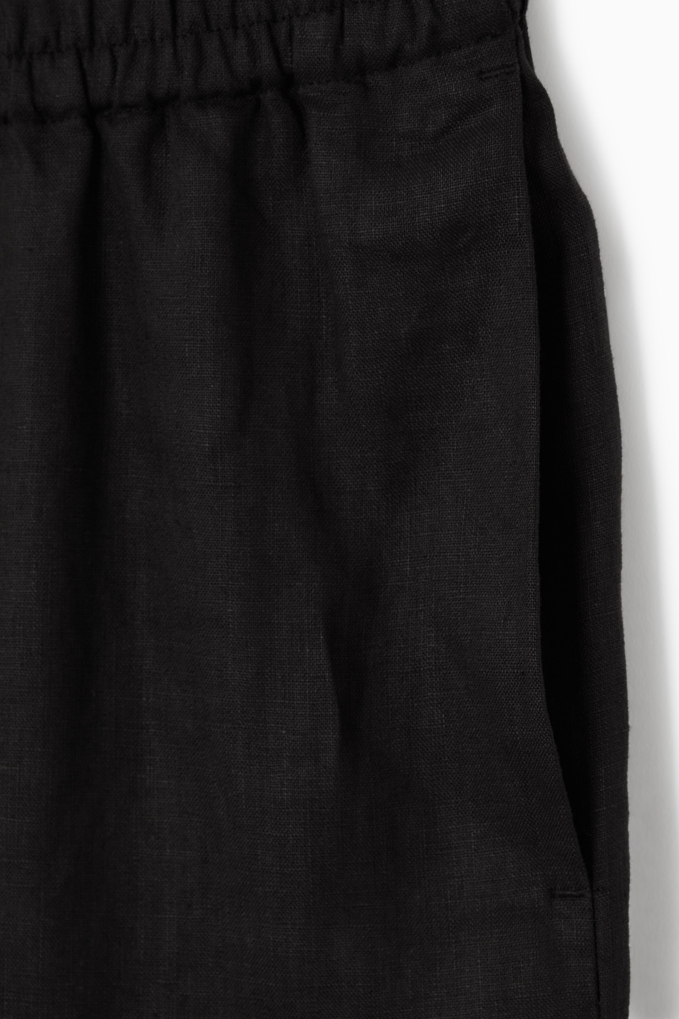View larger image: ELASTICATED LINEN SHORTS - BLACK - Ladies | H&M GB 2