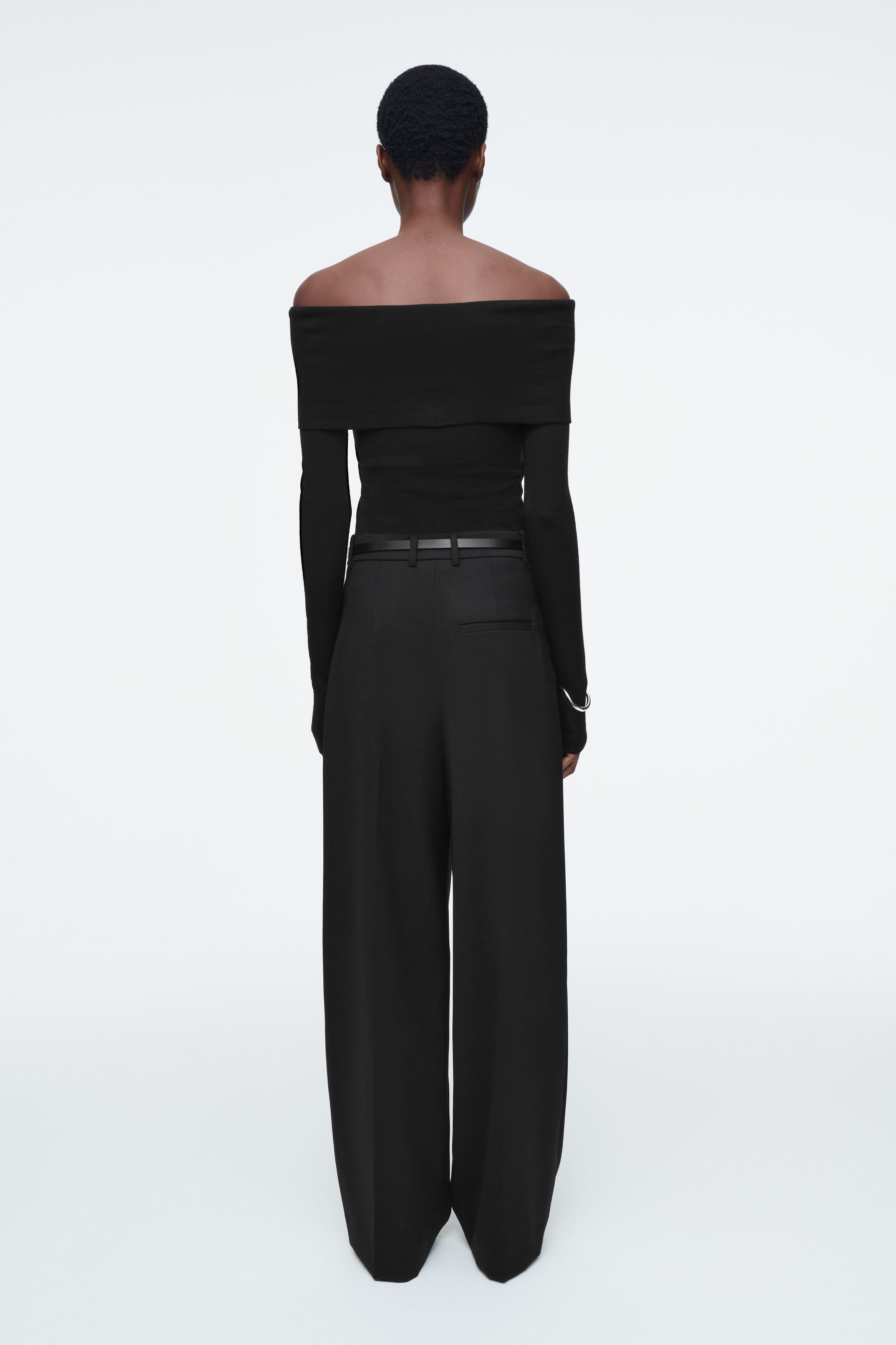 OFF-THE-SHOULDER MERINO WOOL TOP - BLACK | COS