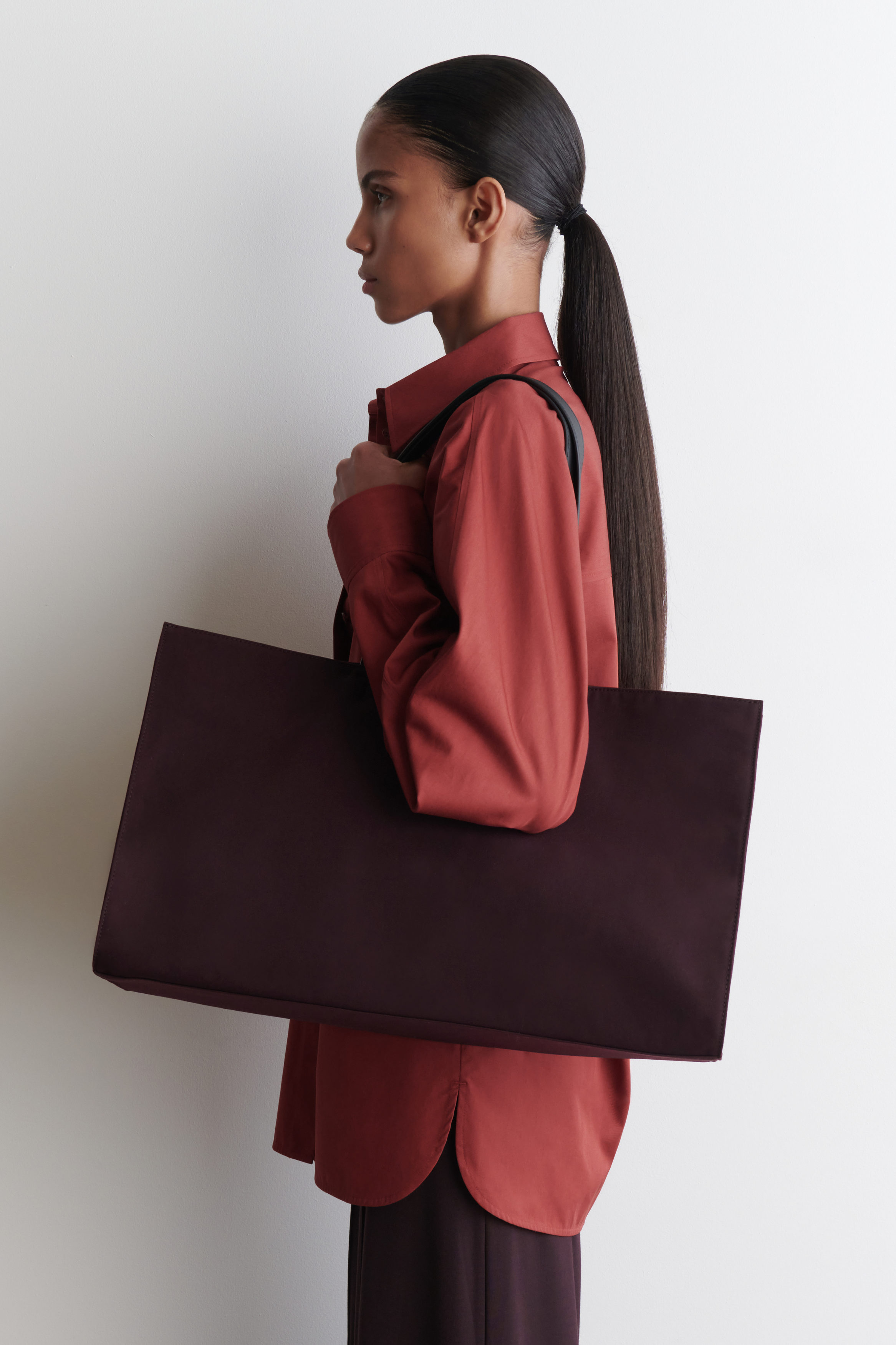 バッグ COS Minimal Shoulder Bag Leather brown Bags - COS