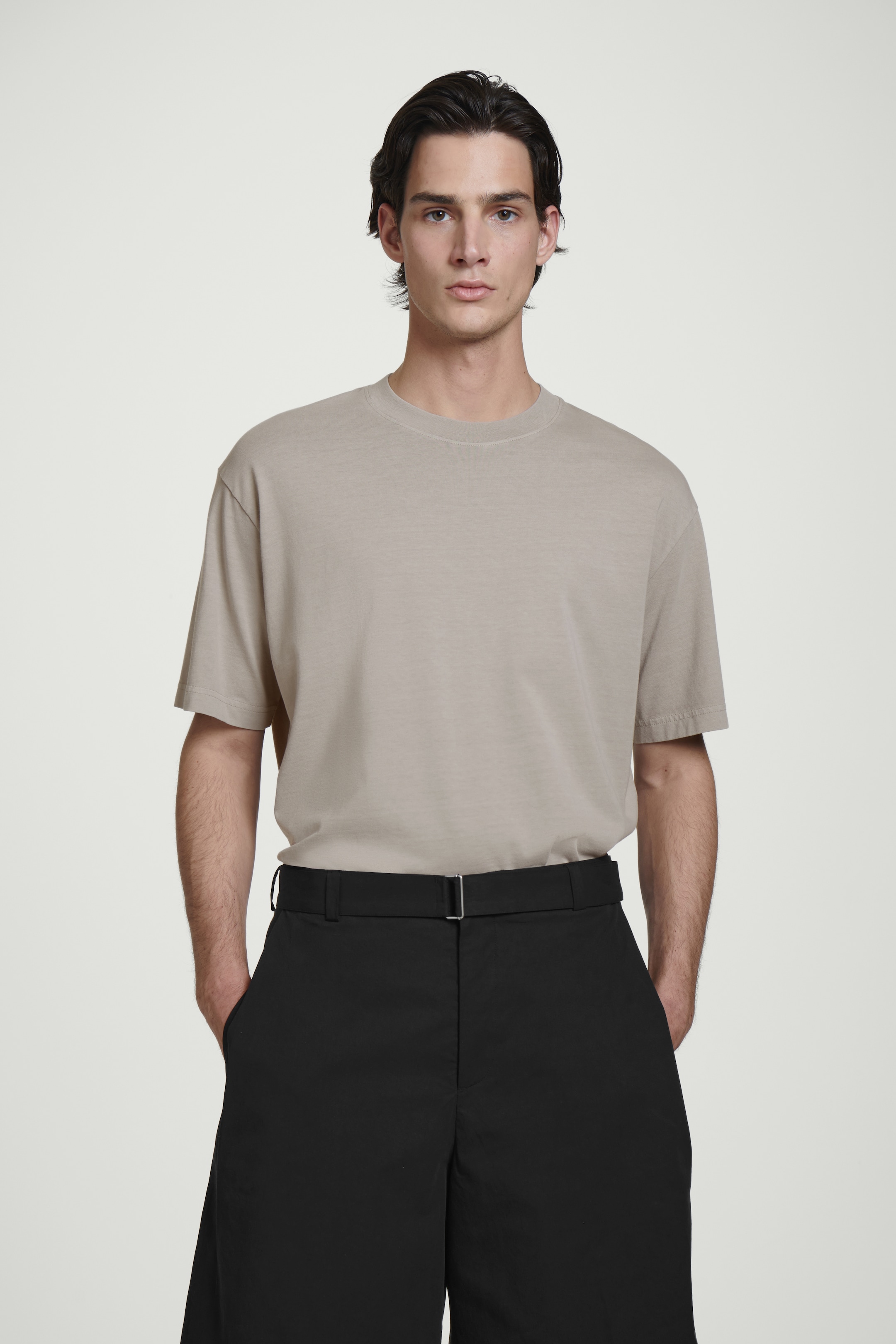 Agrandir l'image: T-SHIRT DÉCONTRACTÉ EN COTON LÉGER - GRIS CLAIR - HOMME | H&M FR 1