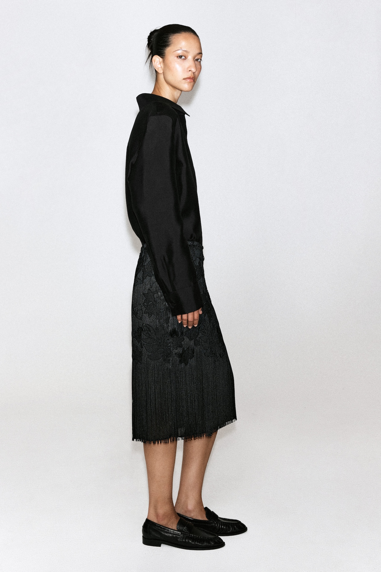 EMBROIDERED FRINGED MIDI SKIRT — CARBON
