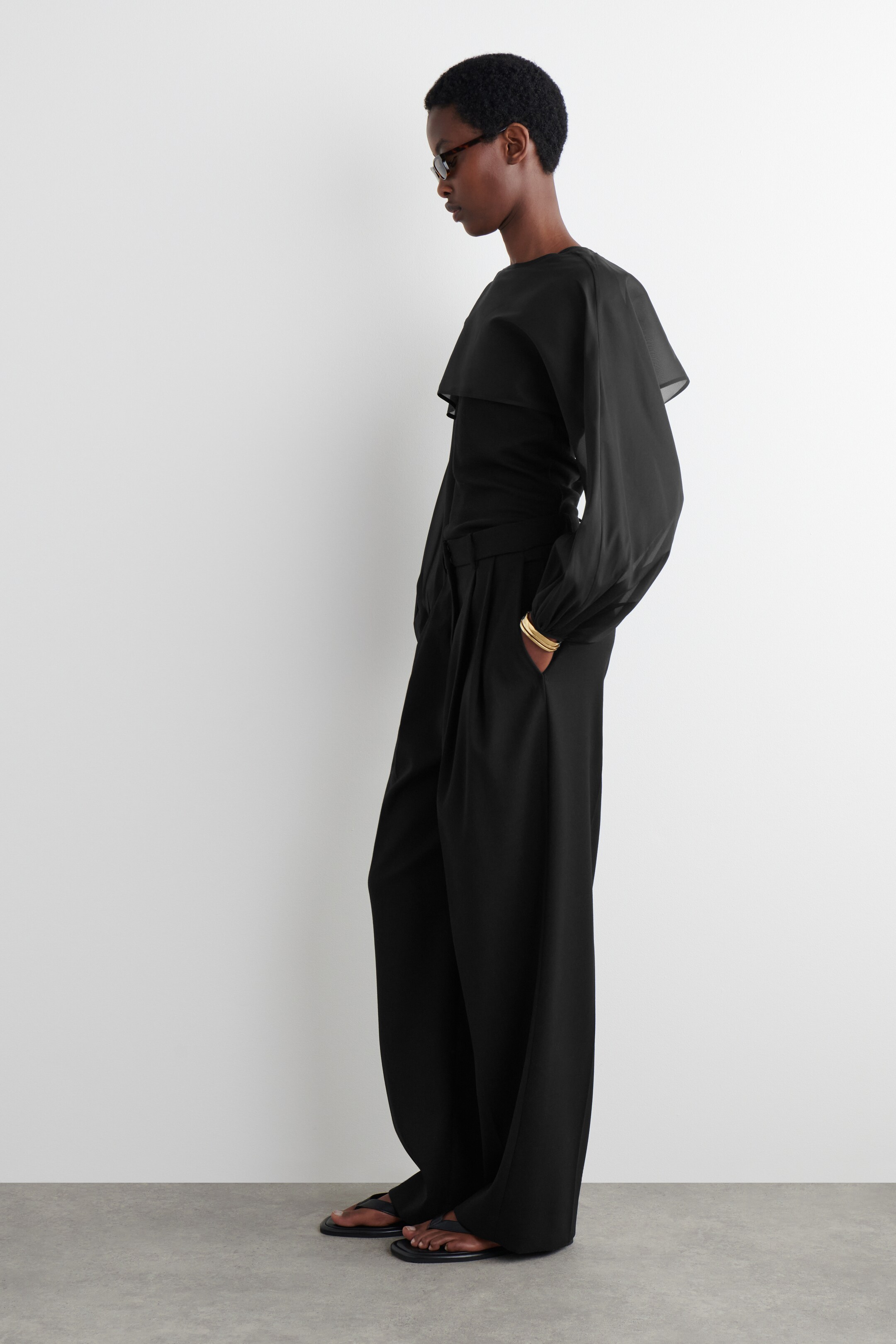 Ingrandisci l'immagine: BALLOON-SLEEVE SHEER SILK HYBRID - BLACK - DONNA | H&M CH 4