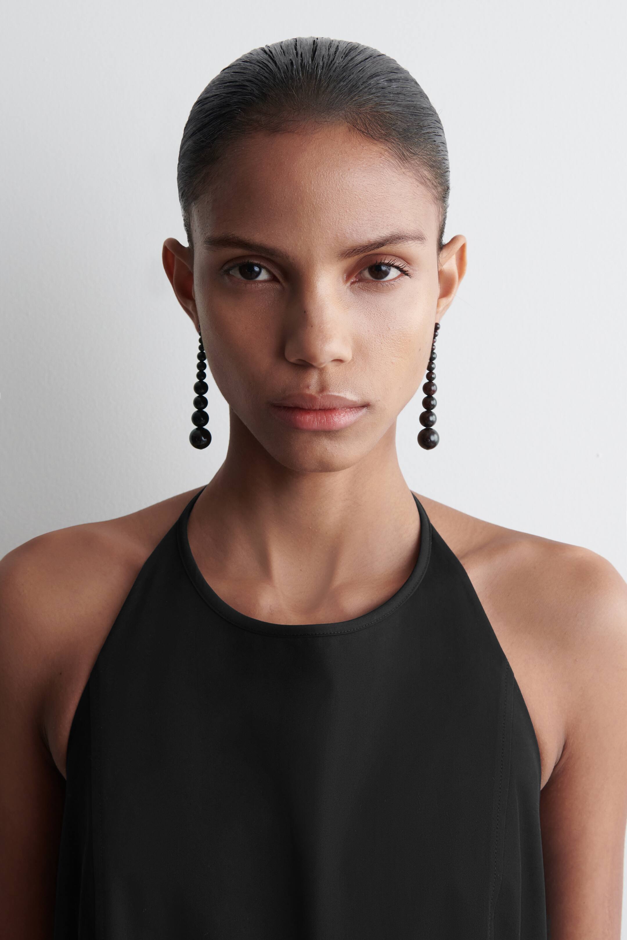 View larger image: GARNET DROPLET EARRINGS - DARK BROWN - Ladies | H&M GB 1