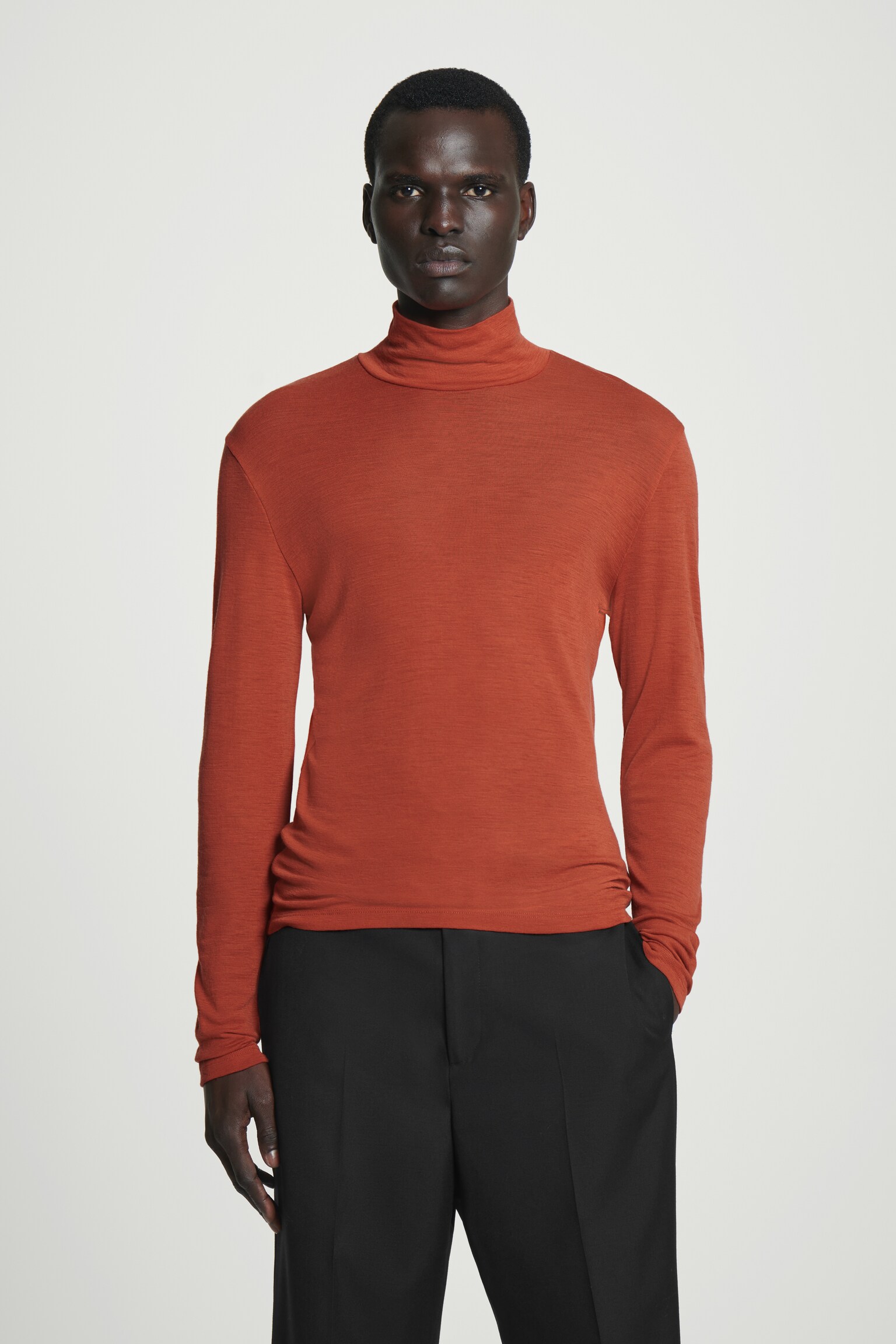 SLIM WOOL-JERSEY ROLL-NECK TOP - RED/BLACK