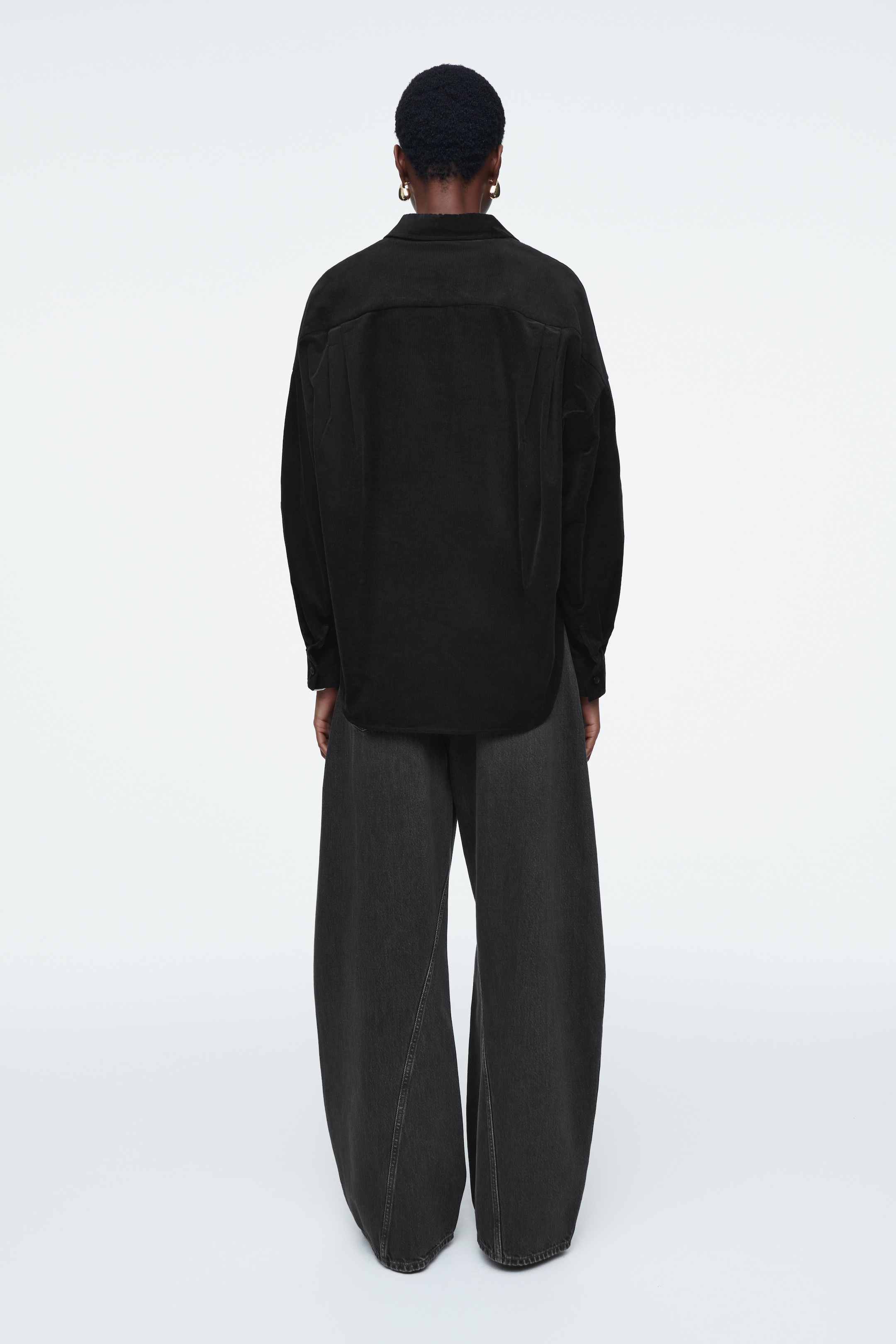 Ingrandisci l'immagine: RELAXED CORDUROY HALF-PLACKET SHIRT - BLACK - DONNA | H&M CH 2