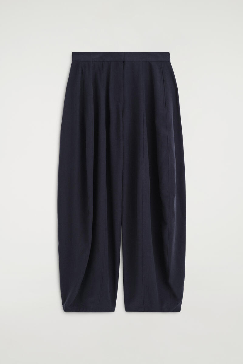 Fluid Topstitched Barrel-Leg Pants