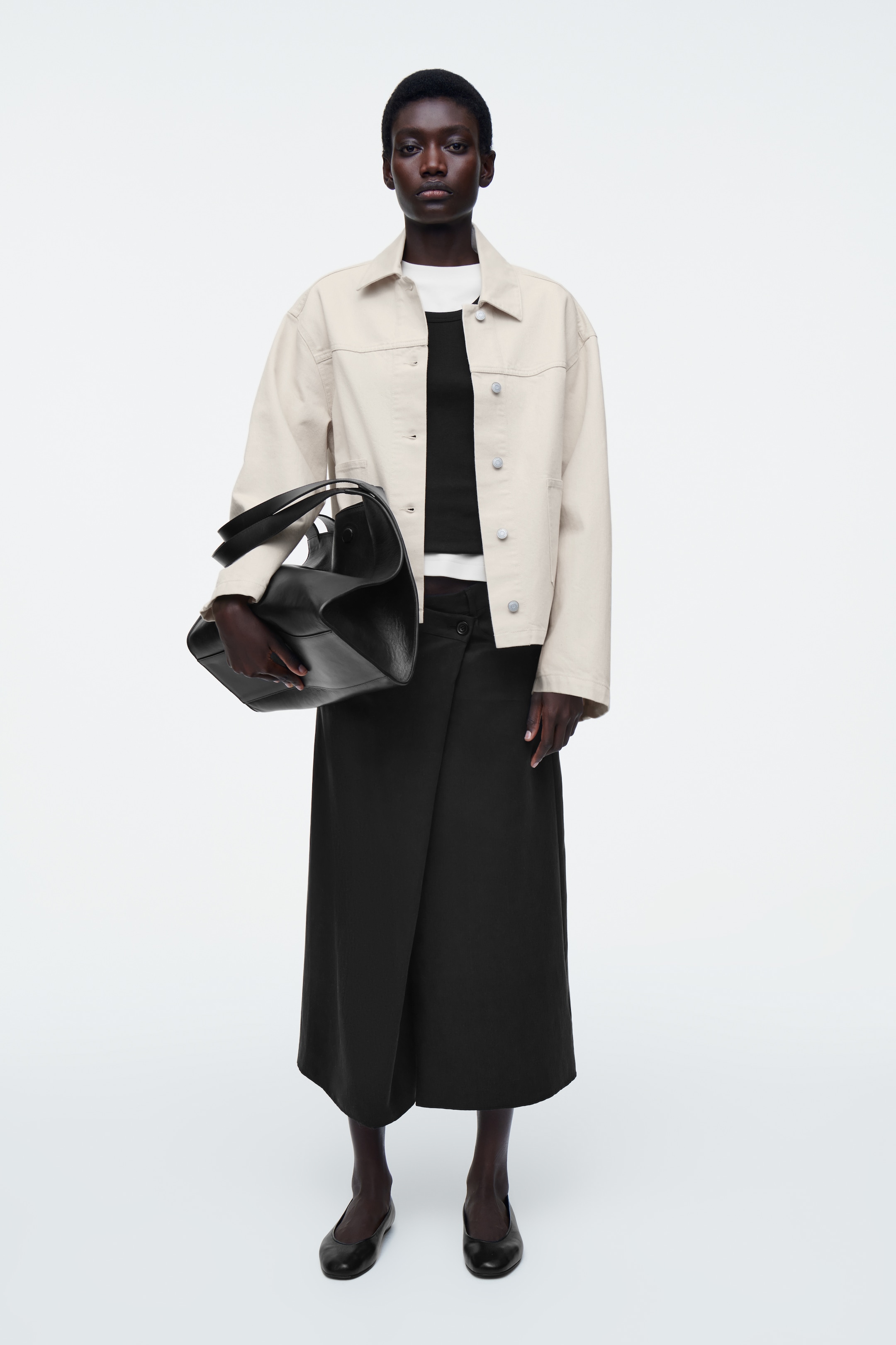 Größeres Bild ansehen: KASTENFÖRMIGE JEANSJACKE - ECRU - Ladies | H&M DE 3
