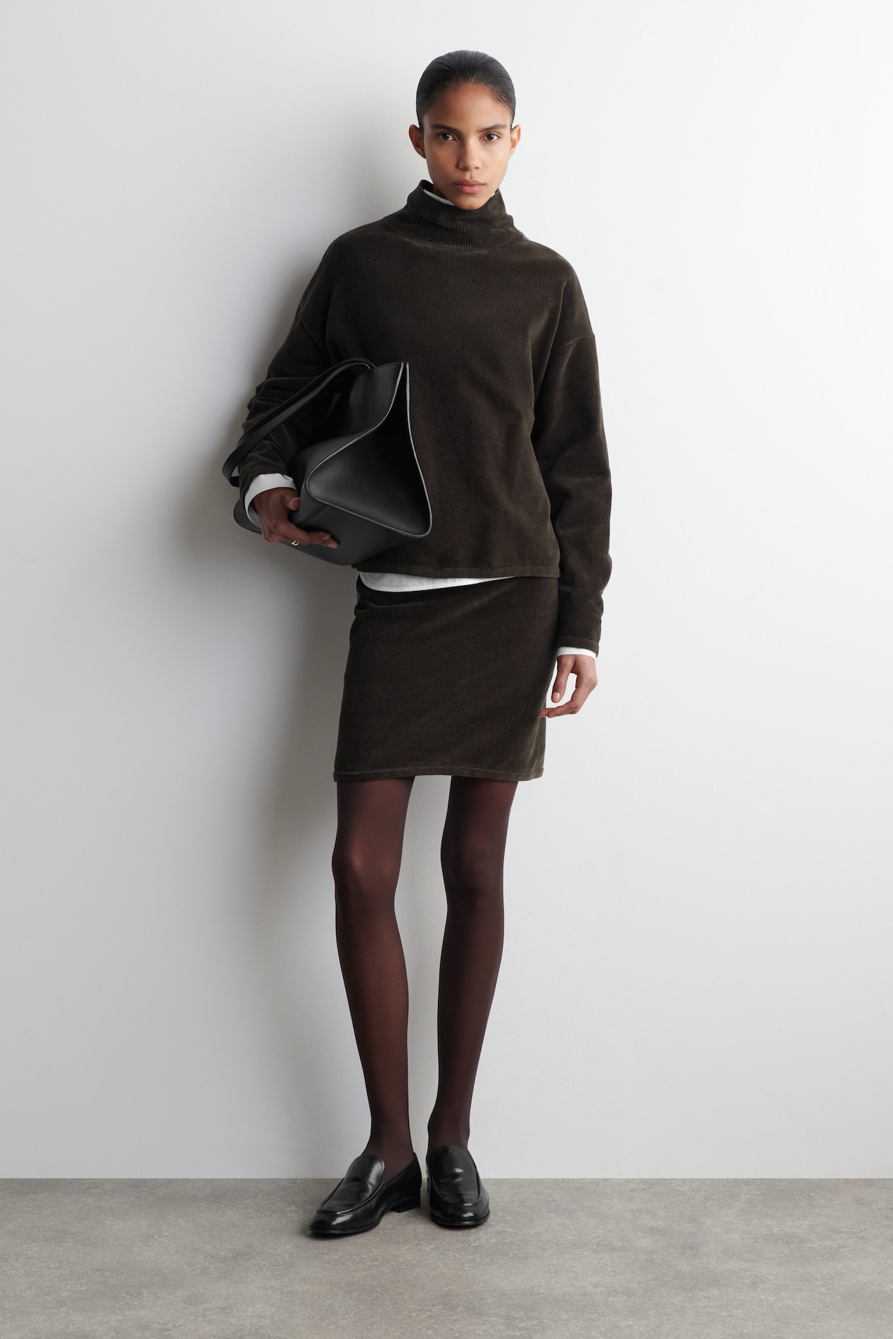 CHENILLE MOCK-NECK SWEATER — BROWN