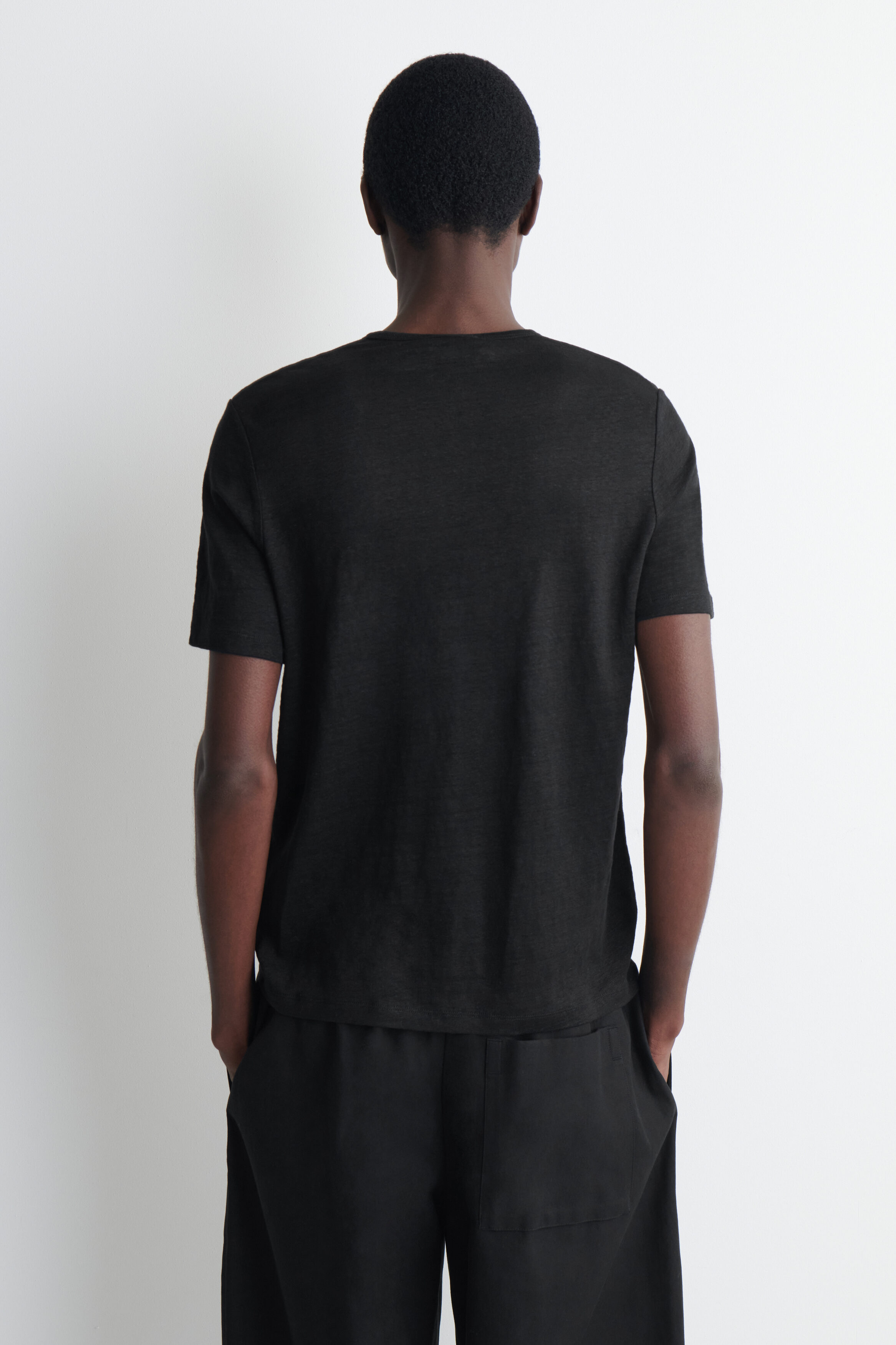 LINEN-JERSEY T-SHIRT - BLACK | COS US