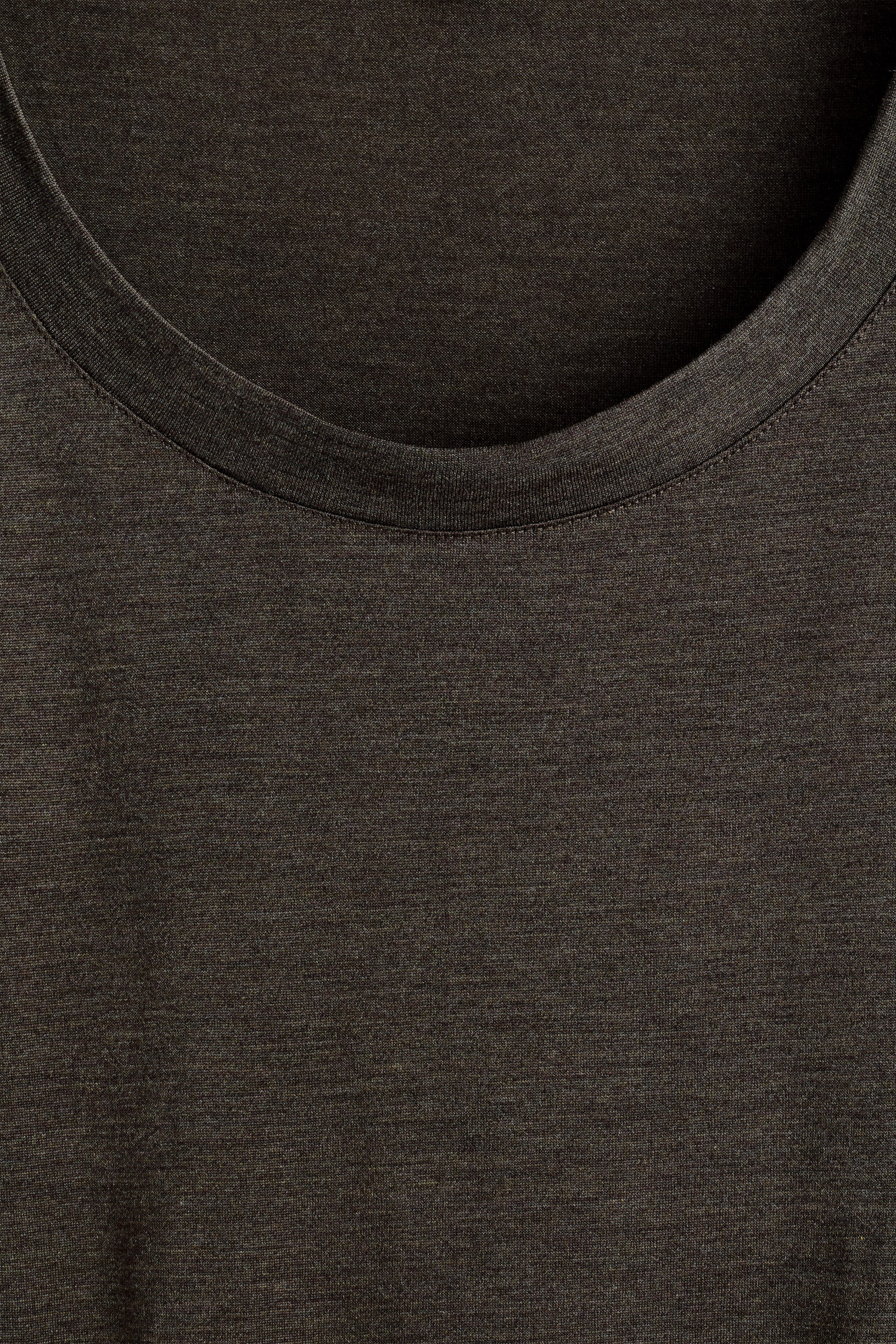 StillMedia/DescriptiveDetail