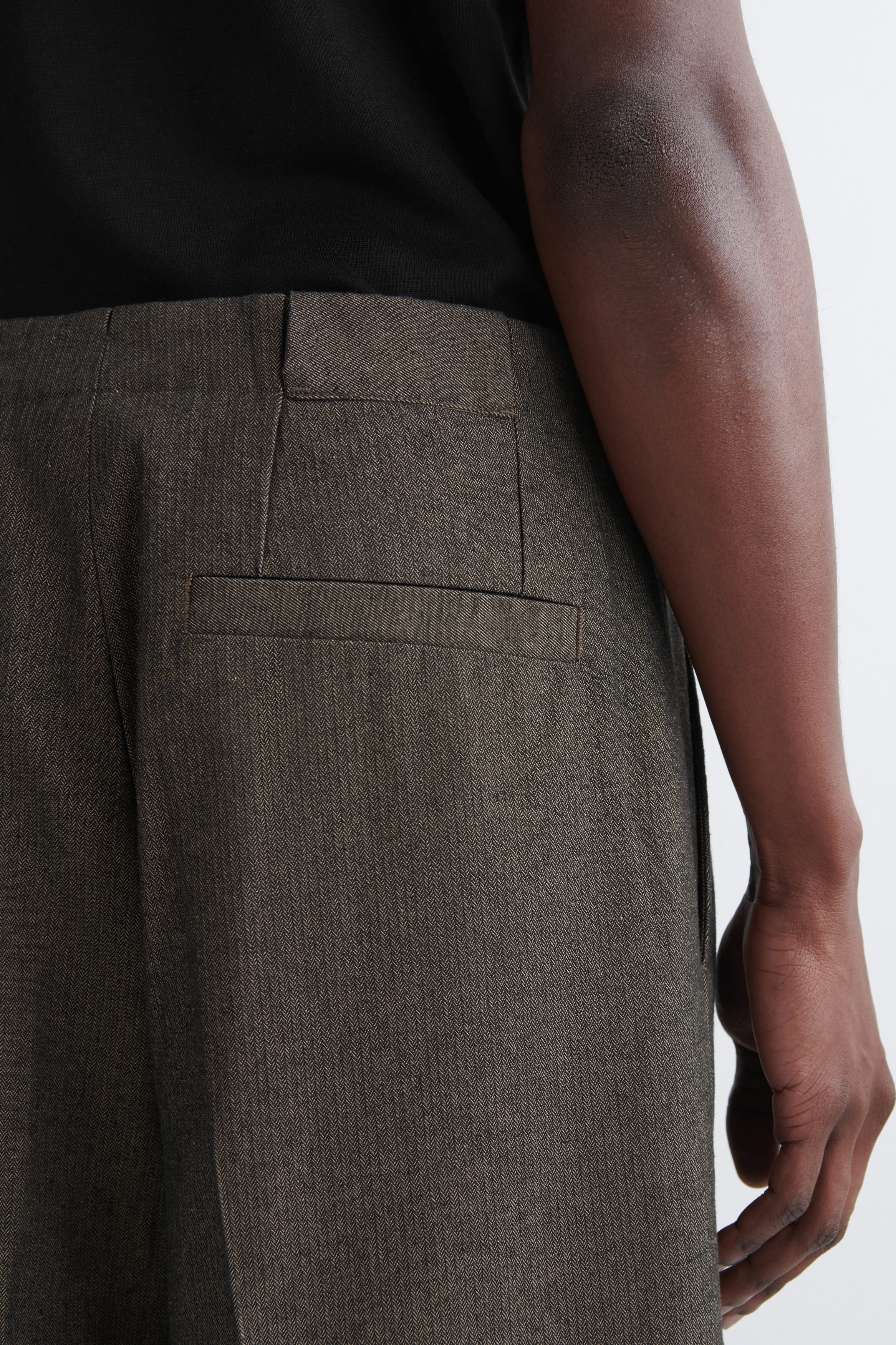HERRINGBONE RELAXED-FIT WIDE-LEG PANTS - DARK BROWN | COS US