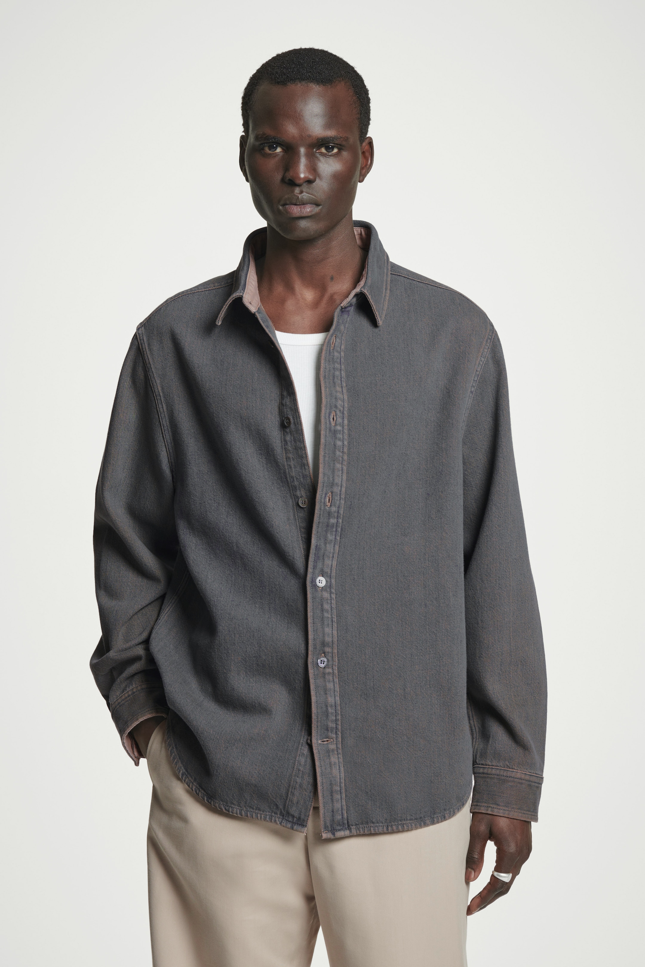 Grösseres Bild ansehen: JEANSHEMD MIT LOCKERER PASSFORM - APRICOT-GEFÄRBT - HERREN | H&M CH 1