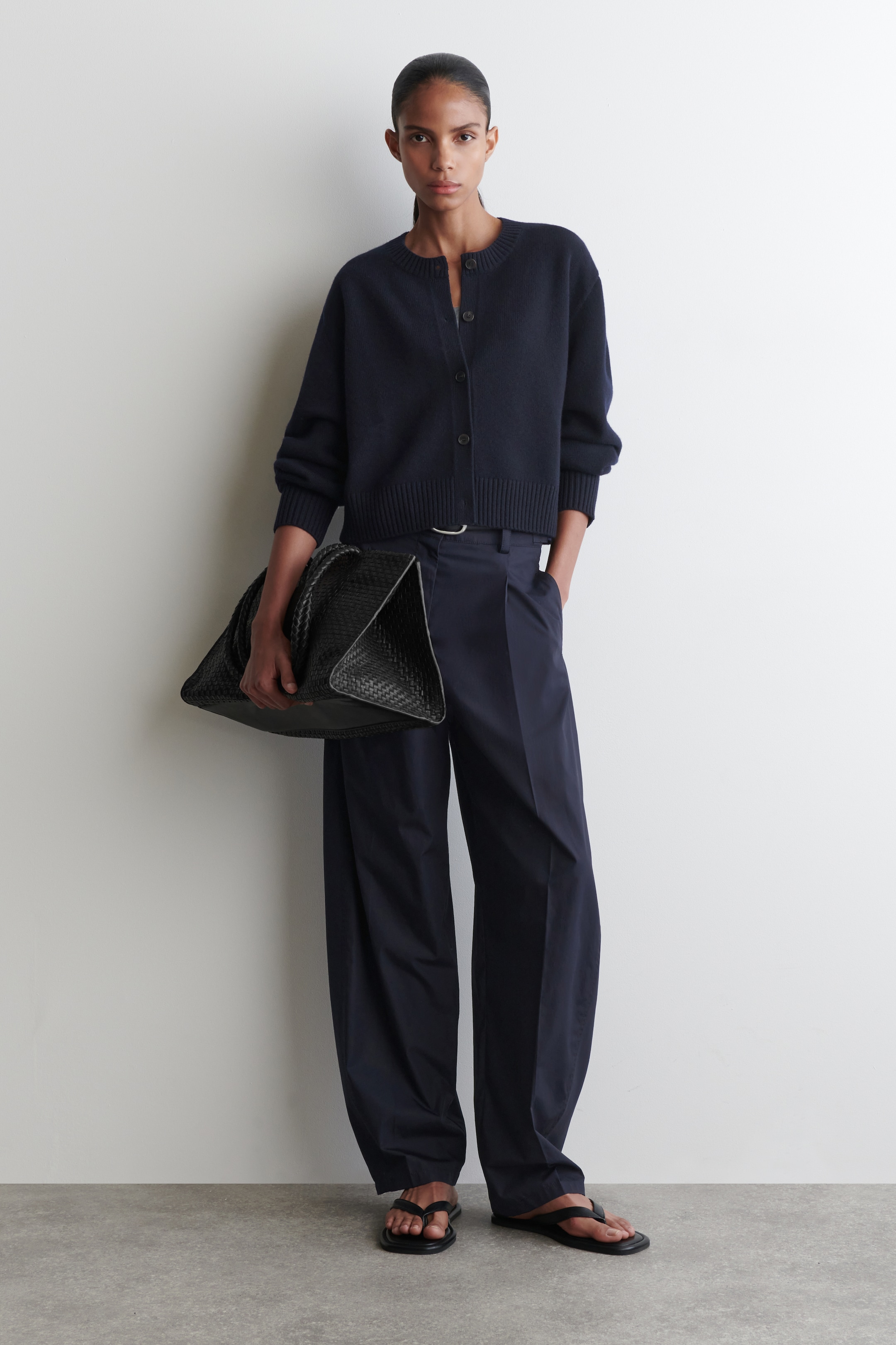 Ver imagen más grande: CÁRDIGAN DE LANA MERINO - AZUL MARINO - MUJER | H&M ES 2