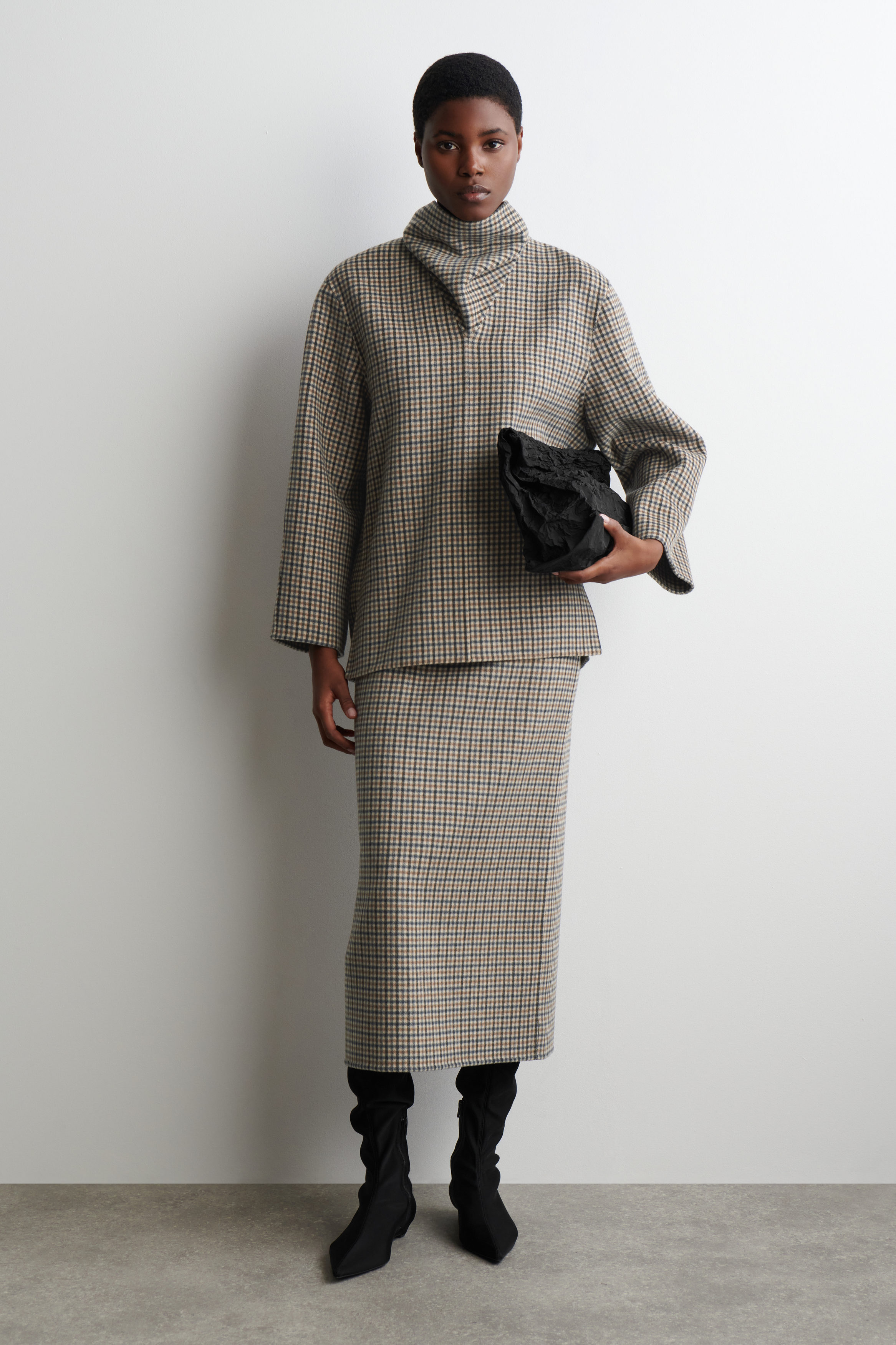 CHECKED DOUBLE-FACED WOOL SCARF BLOUSE - BEIGE / CHECKED | COS