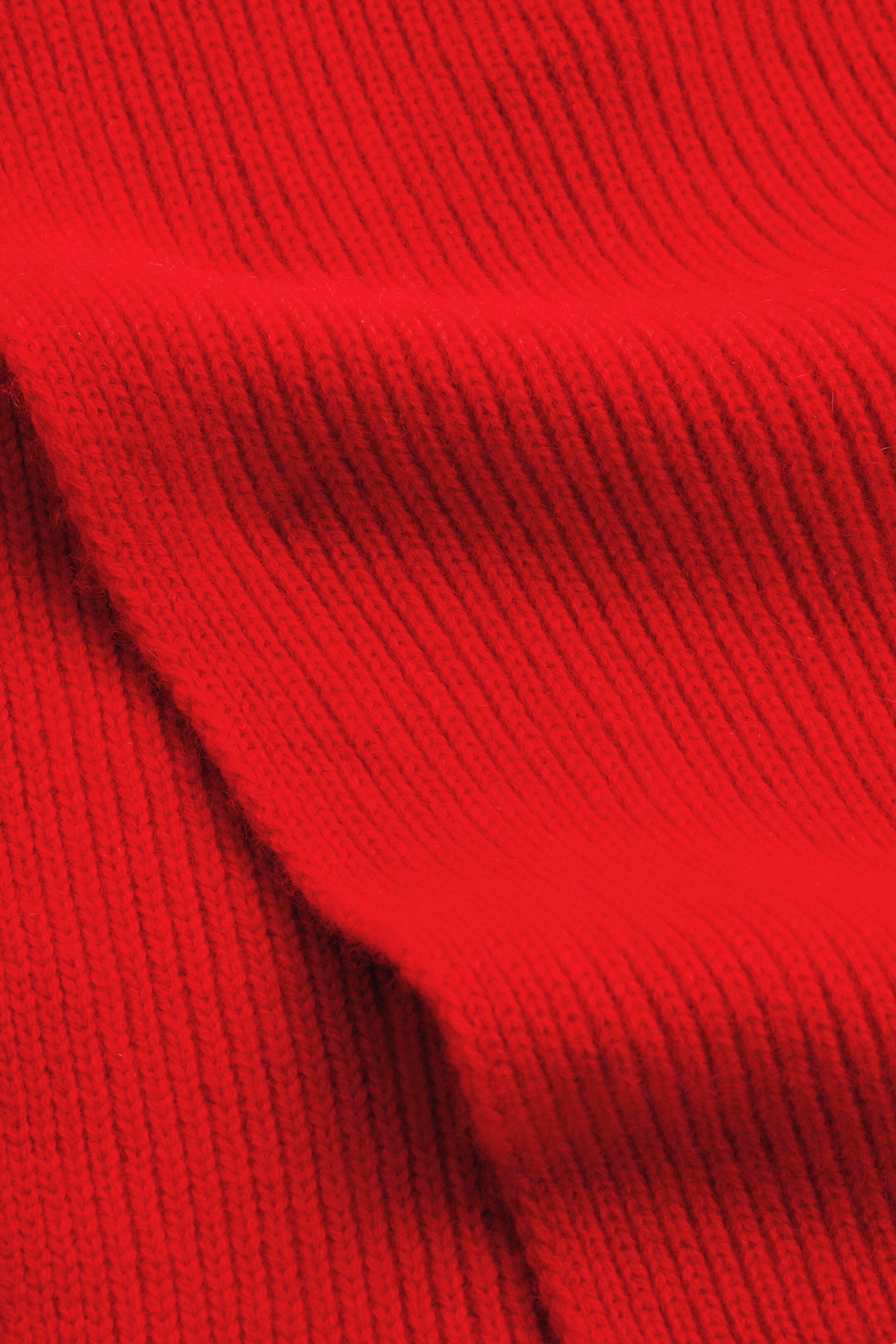 View larger image: RIBBED WOOL AND CASHMERE SCARF - RED - Ladies | H&M GB 2