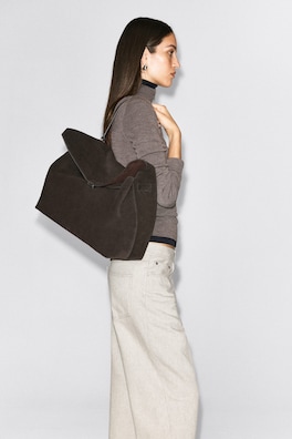 TRULLO OVERSIZED FLAP BAG - LEATHER — EBONY 1