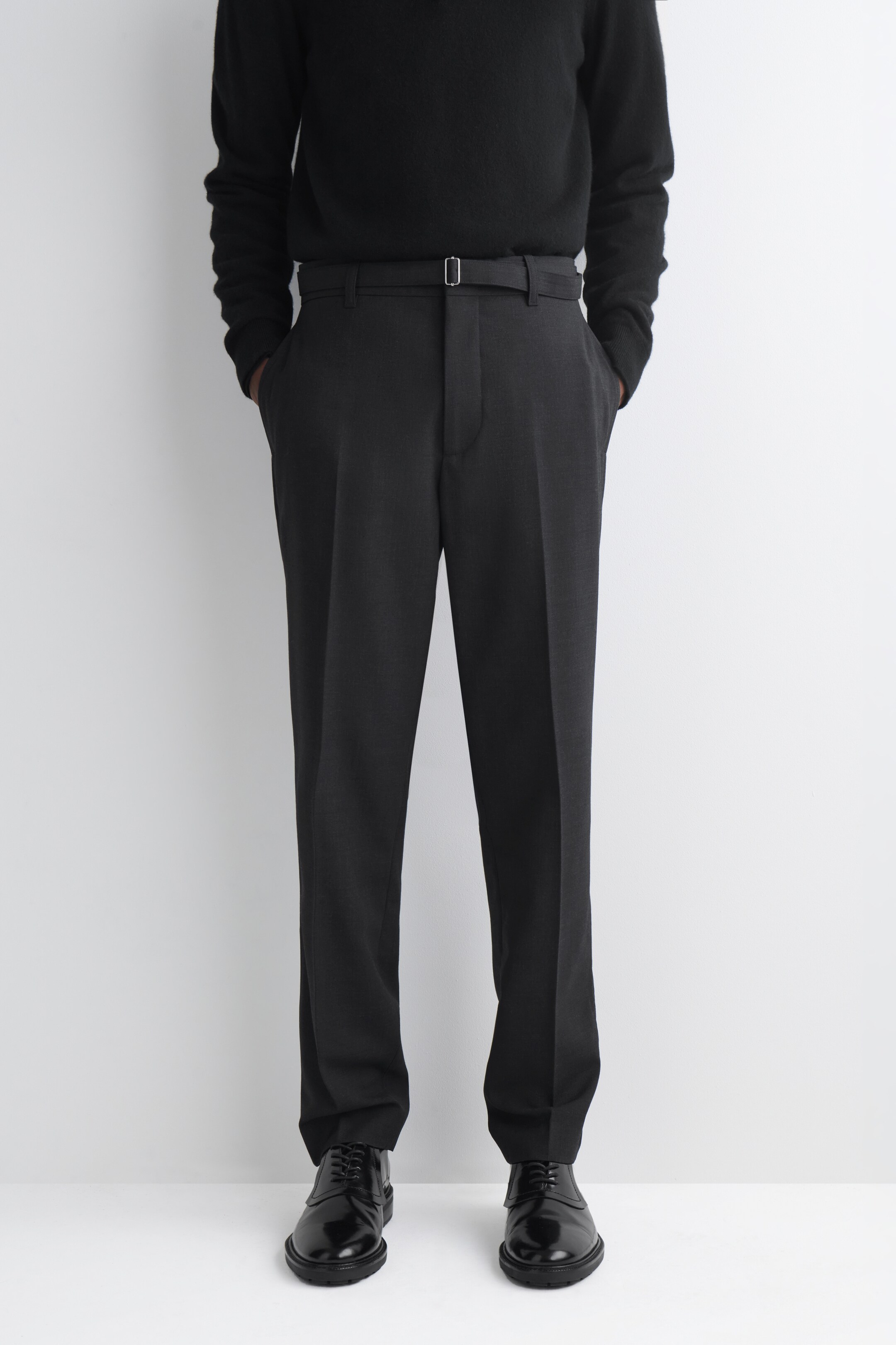 Vezi imaginea mai mare: PANTALONI SLIM CU CUREA DIN AMESTEC DE LÂNĂ - GRI - BĂRBAŢI | H&M RO 2