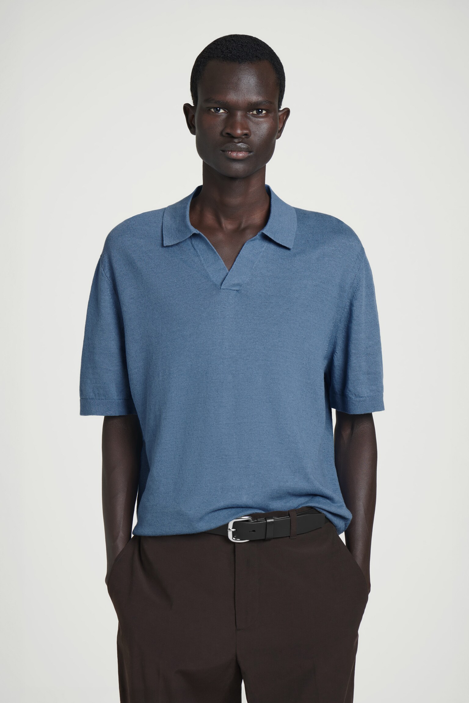 KNITTED LINEN POLO SHIRT - BLUE/DARK MOLE