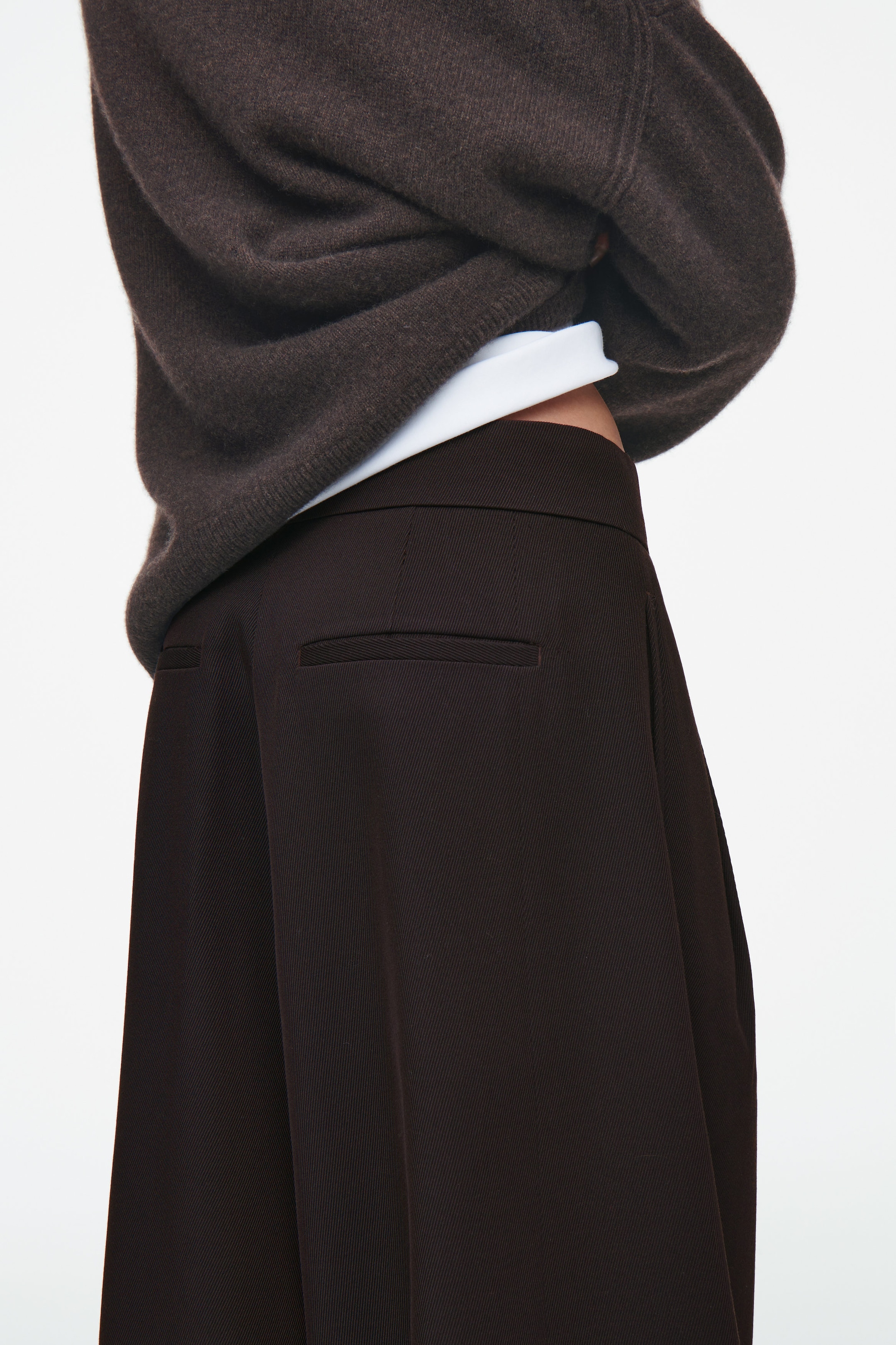 LOCKERE HOSE AUS WOLL-MIX MIT WEITEM BEIN
