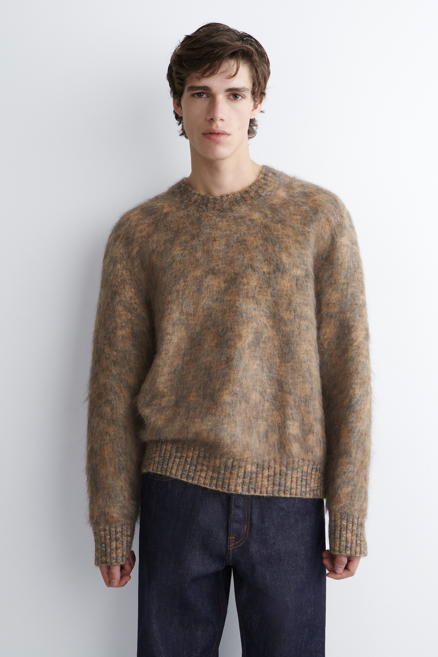 SWETER Z MOHEREM FARBOWANY METODĄ SPACE-DYE - BRĄZOWY - 2