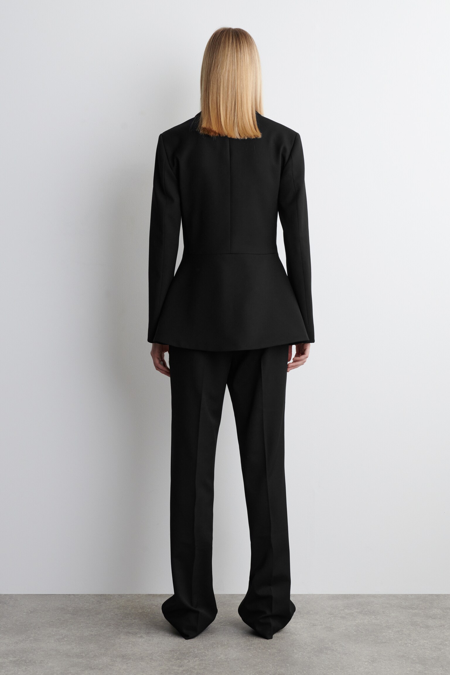 ELEGANTE WOLLHOSE MIT SCHMALEM BEIN - SCHWARZ - 6