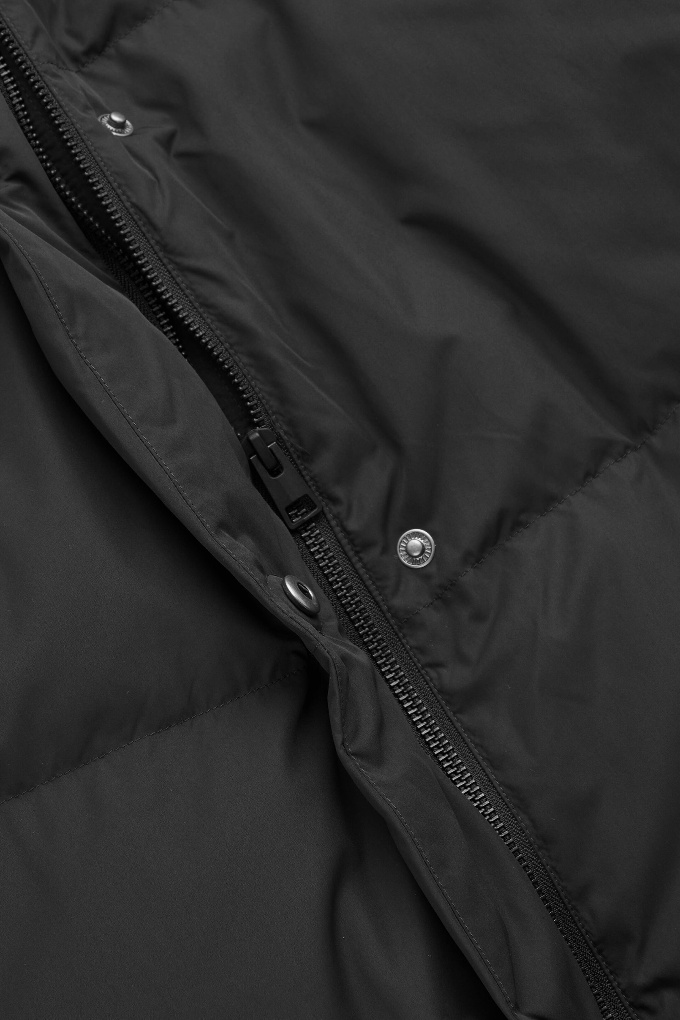 StillMedia/DescriptiveDetail