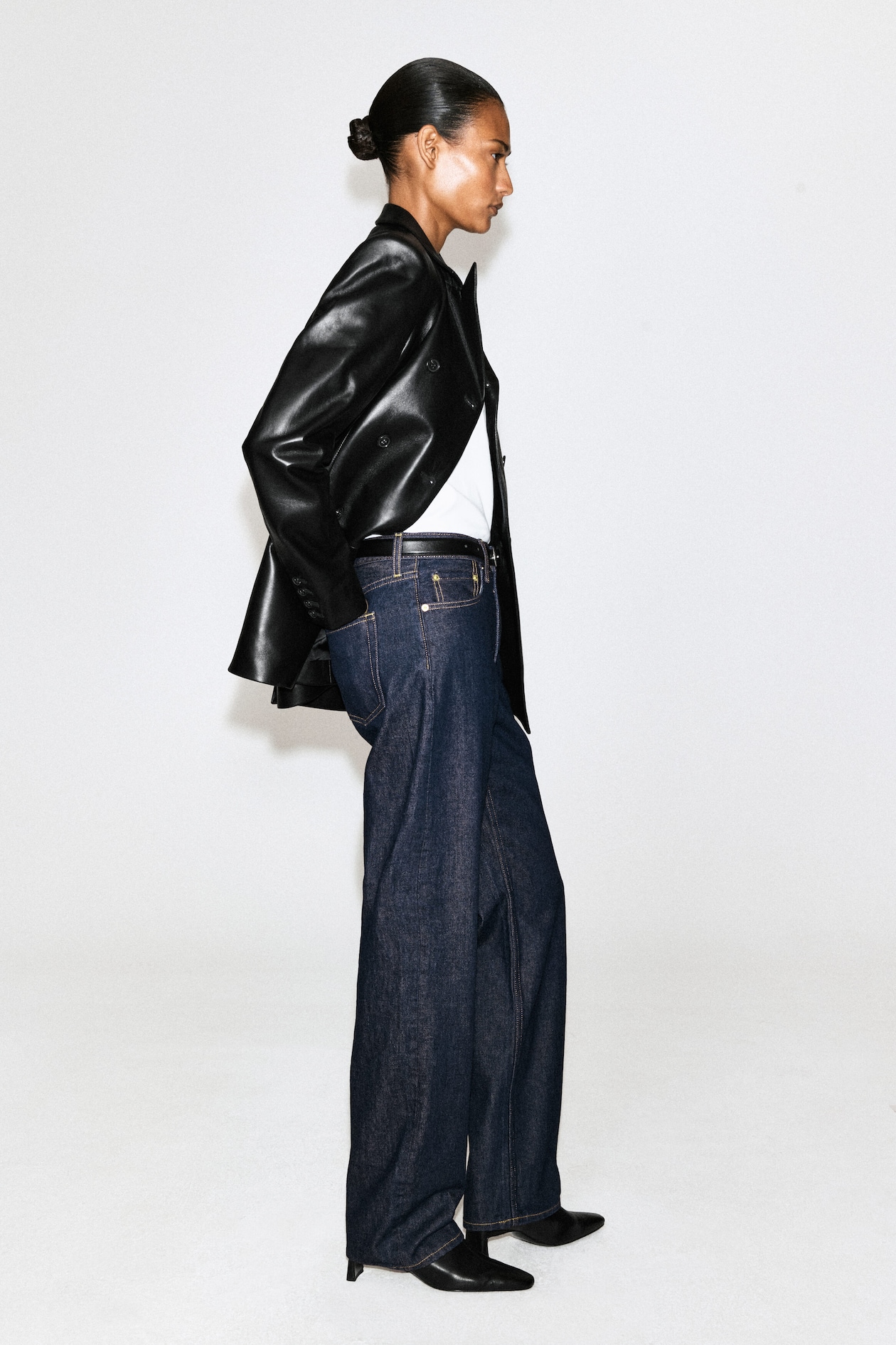 CHORD STRAIGHT-LEG JEANS — DARK INDIGO