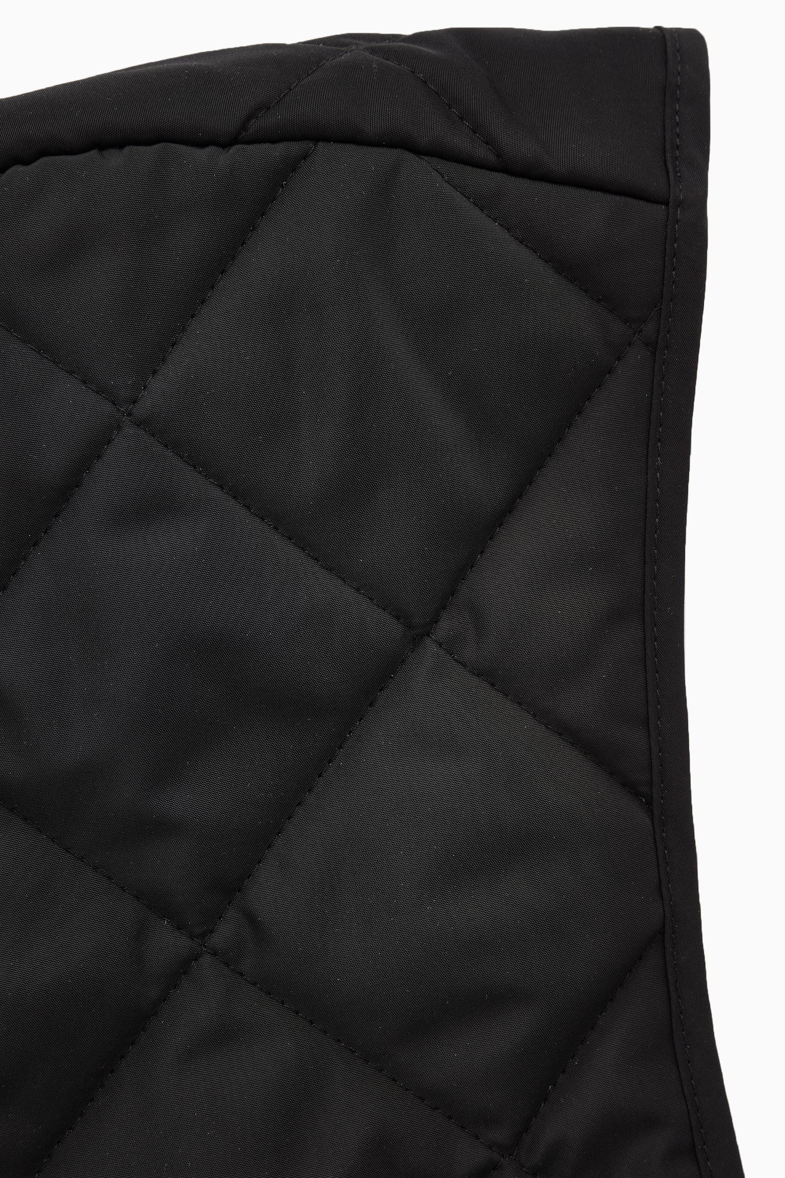 QUILTED TIE-FRONT HOOD - BLACK - 2
