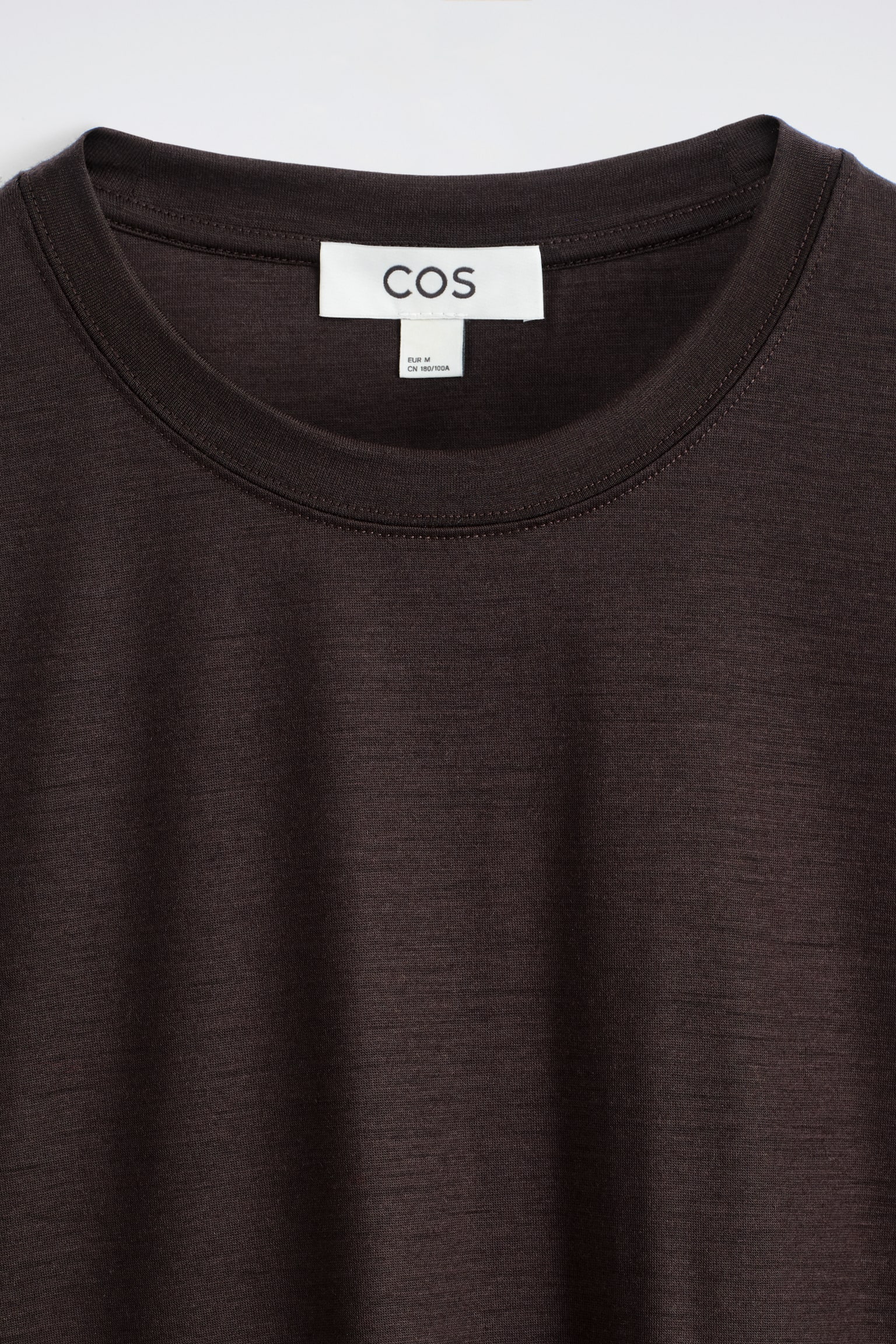 CAMISETA DE LANA LIGERA - MARRÓN - 5