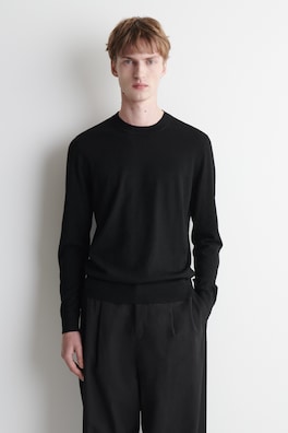 SLIM MERINO WOOL CREW-NECK JUMPER — BLACK 1