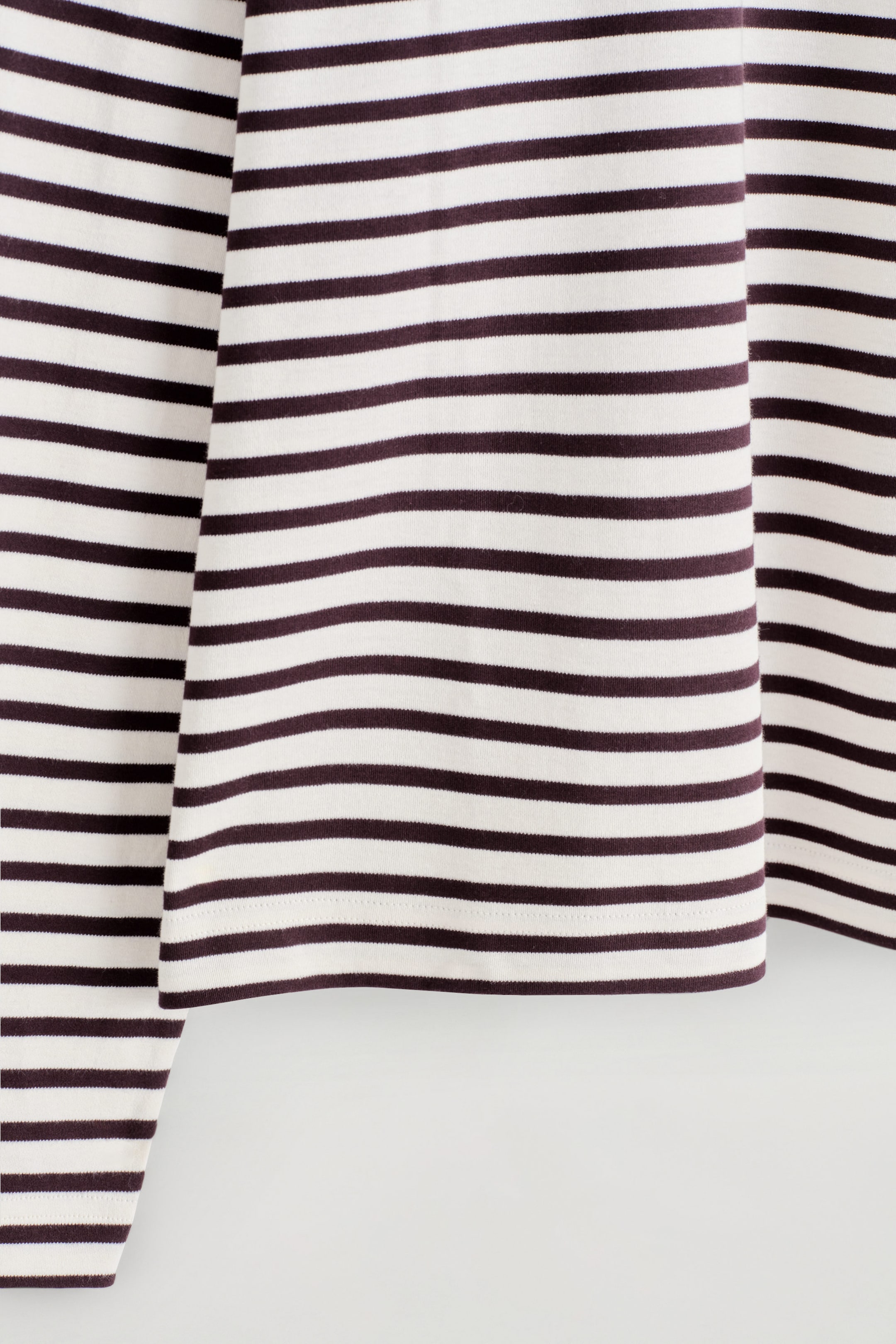 StillMedia/DescriptiveDetail