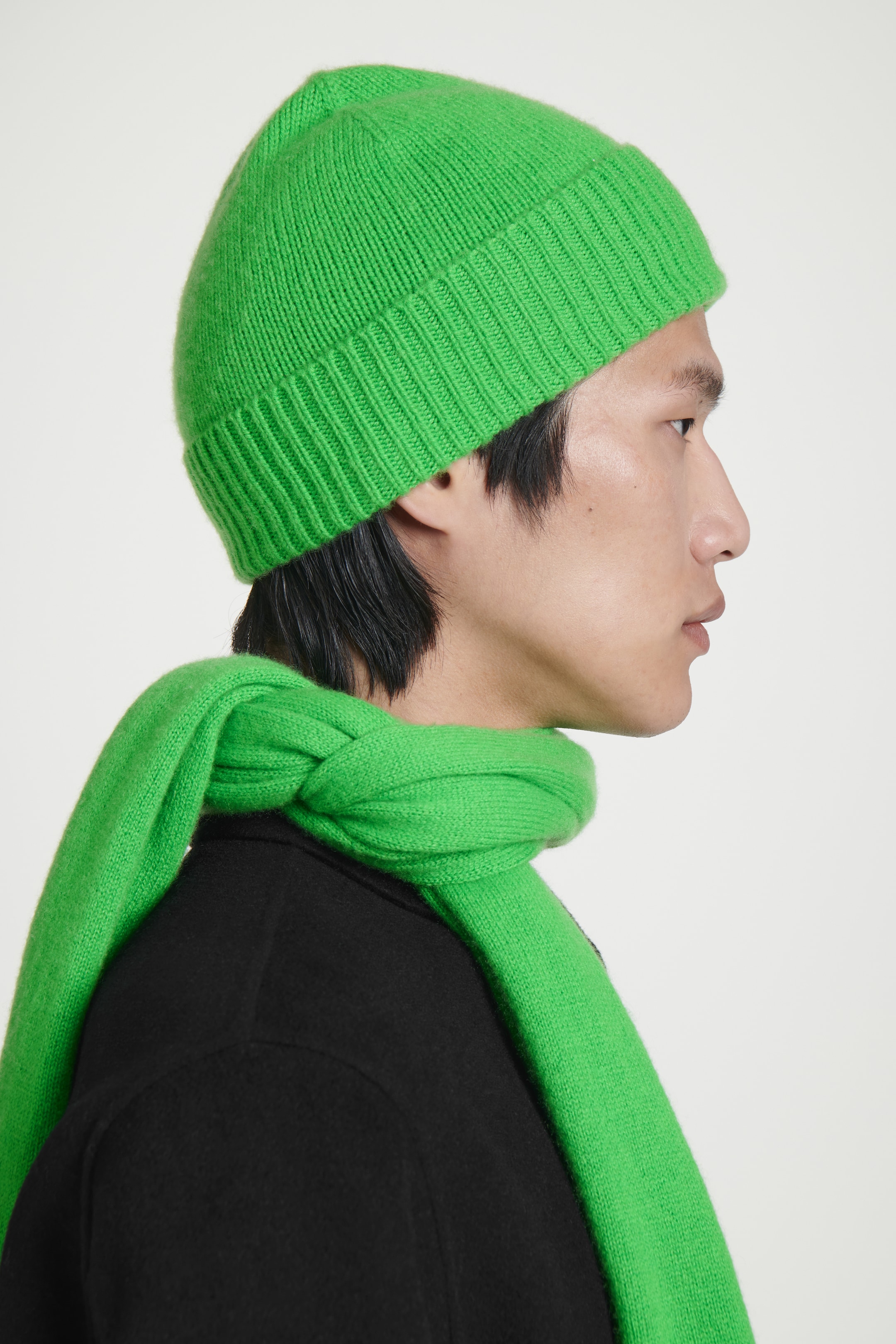 Grösseres Bild ansehen: BEANIE AUS KASCHMIR - LEUCHTENDES GRÜN - DAMEN | H&M CH 4