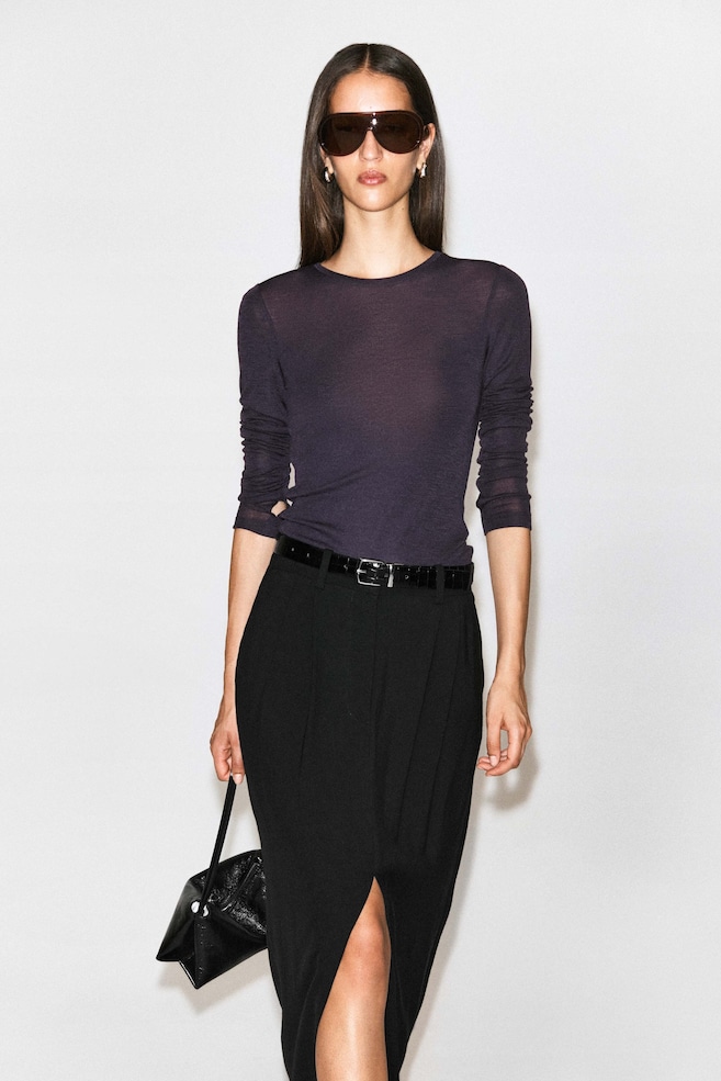 SLIM MERINO WOOL TOP — DARK PURPLE