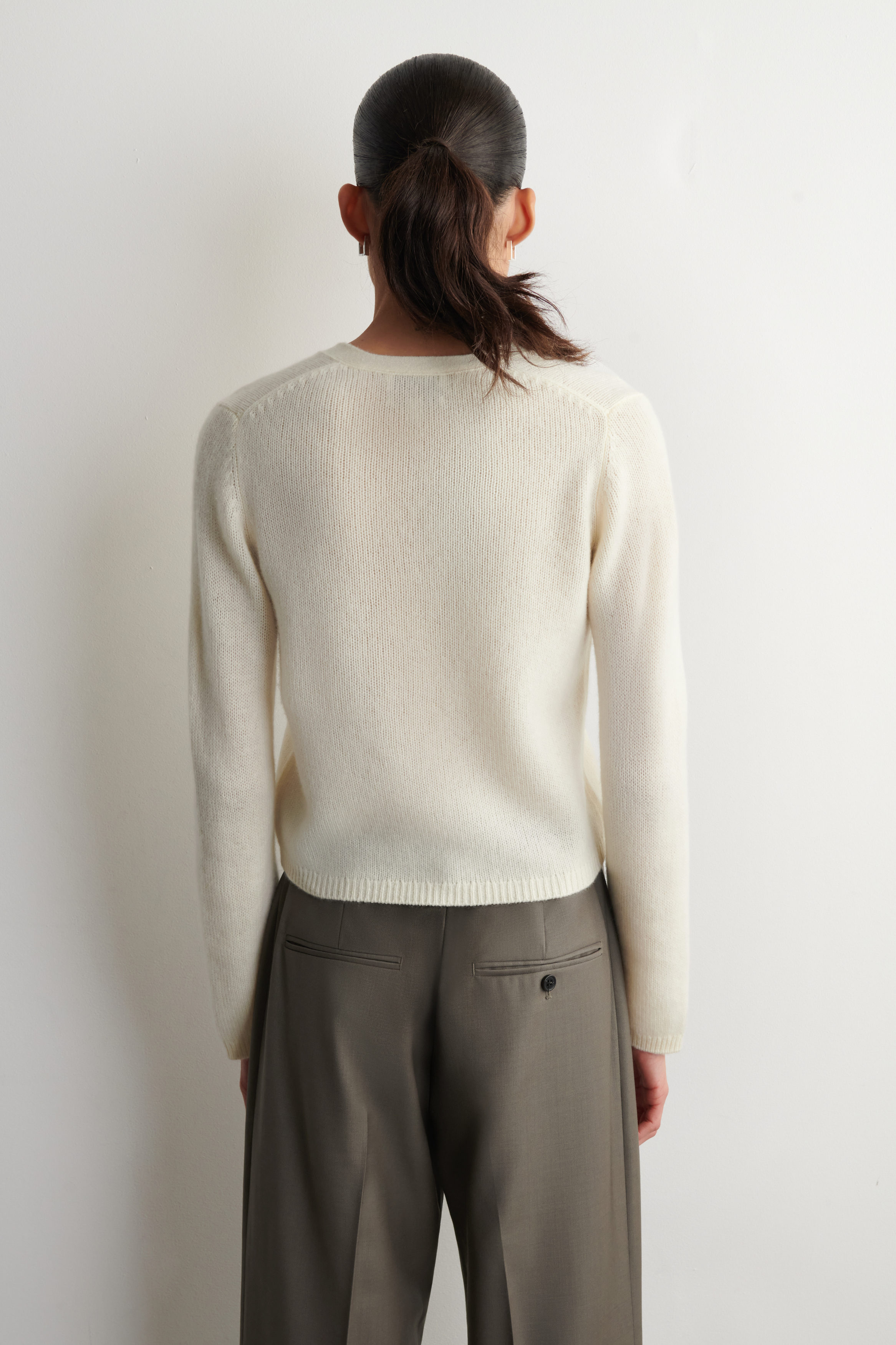 CASHMERE V-NECK CARDIGAN - CREAM | COS CA