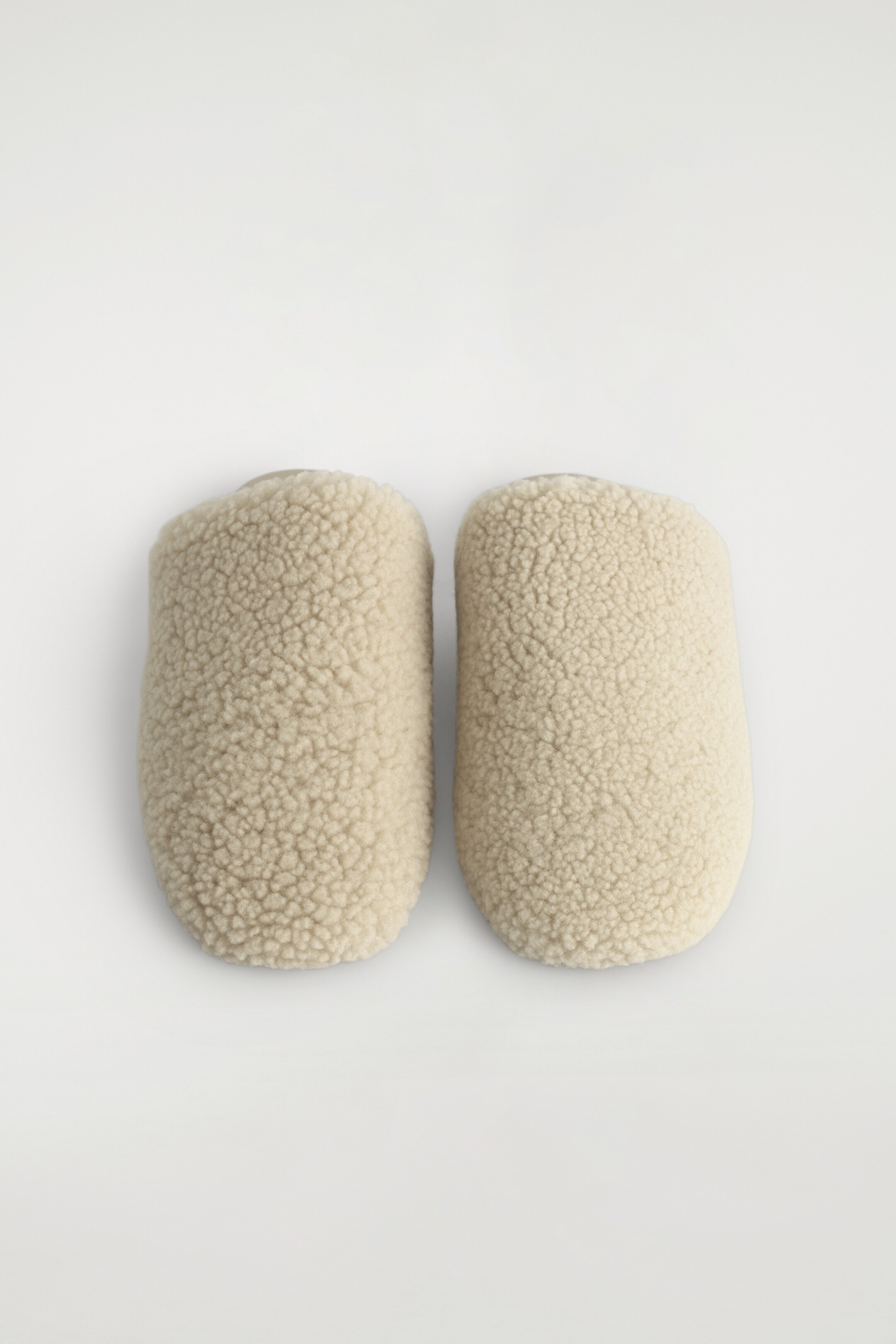 Agrandir l'image: MULES EN PEAU LAINÉE - BLANC - FEMME | H&M FR 5