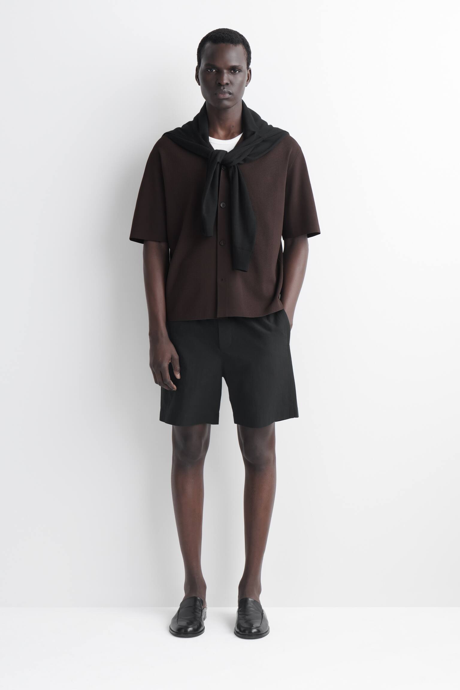 SHORTS AUS BAUMWOLLE MIT ELASTISCHEM BUND - SCHWARZ/BLAU - 1