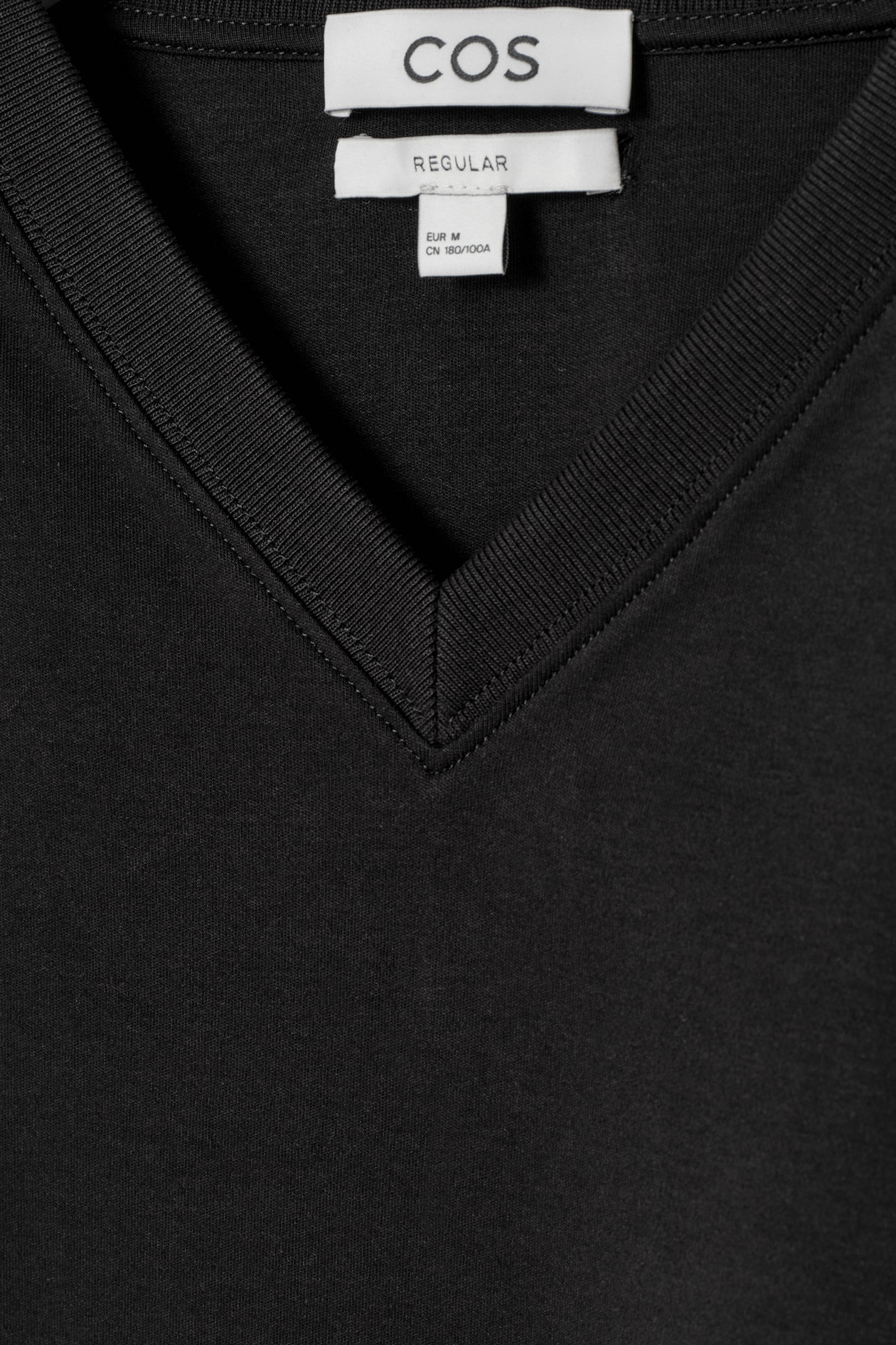 INTERLOCK COTTON V-NECK T-SHIRT — BLACK