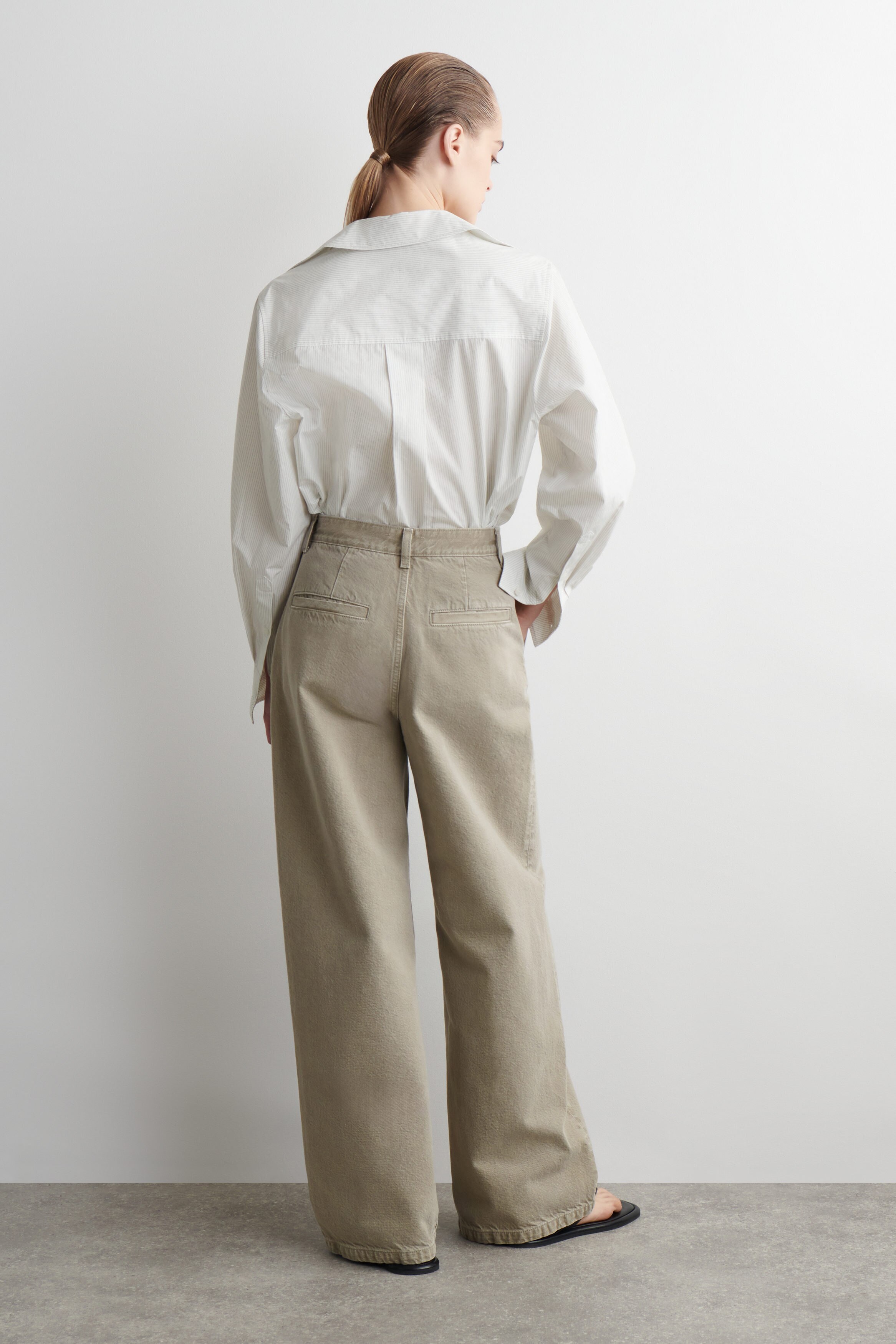 WIDE-LEG DENIM PANTS - GRAY | COS
