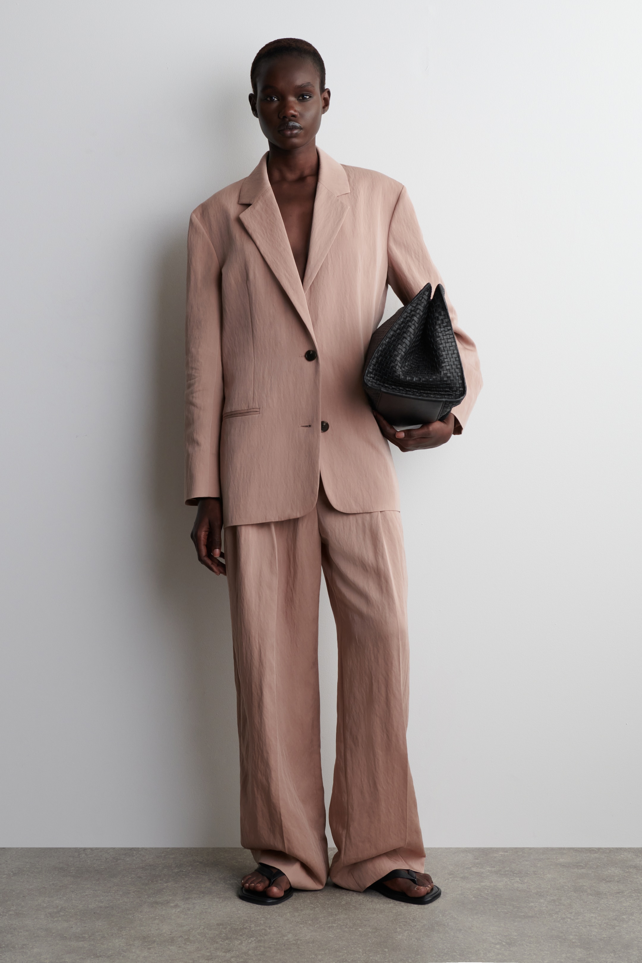 Ver imagen más grande: BLAZER FLUIDO OVERSIZE - ROSA CLARO - MUJER | H&M ES 2