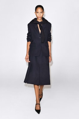 TAILORED SPLIT-HEM WOOL MIDI SKIRT — MIDNIGHT 1