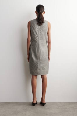 TEXTURED-LEATHER SHIFT DRESS — DOVE GRAY 4