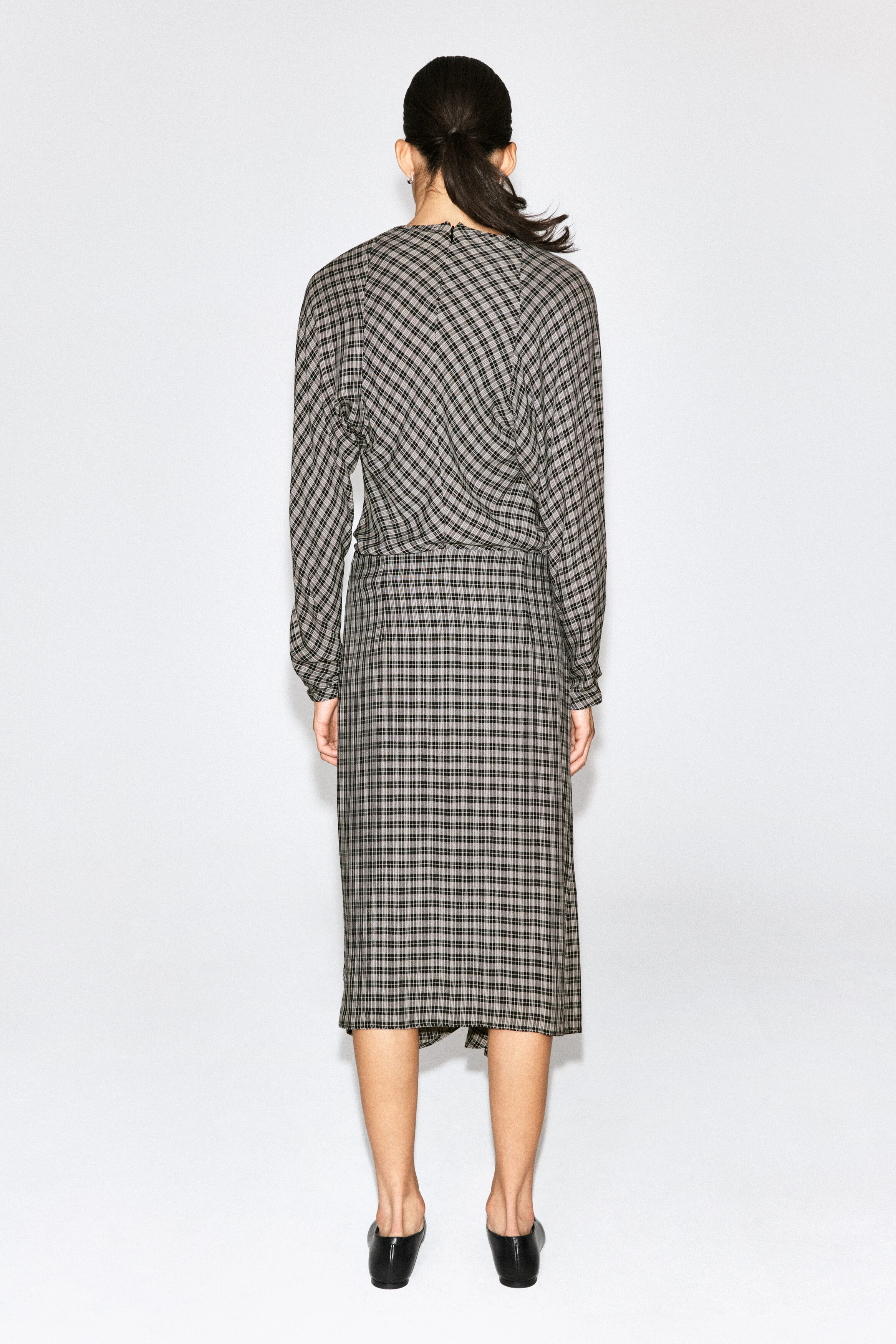 DRAPED CHECKED MIDI SKIRT thumbnail 5