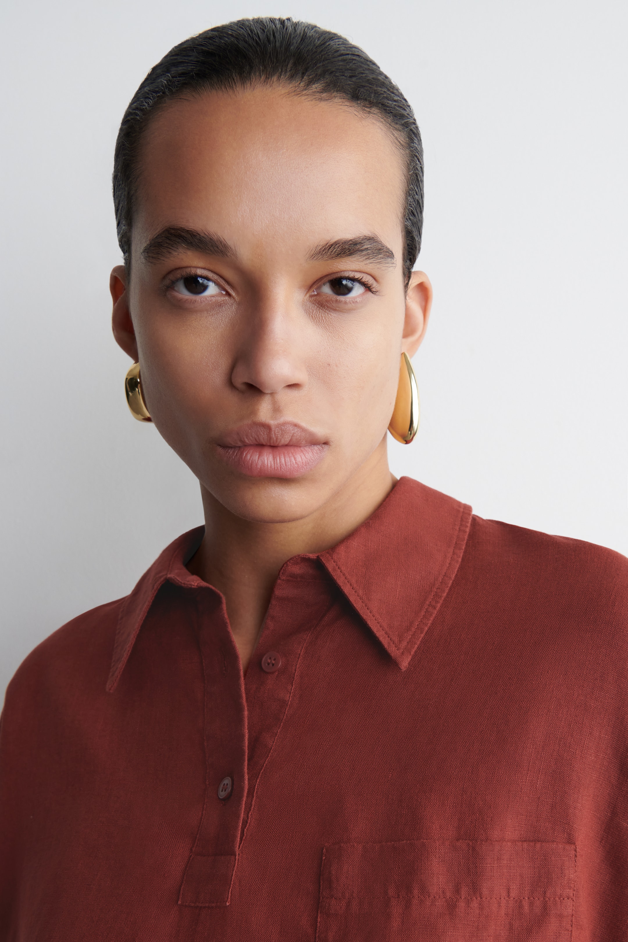 Visualizza immagine più grande: CAMICIA IN LINO CON MEZZA ABOTTONATURA - ROSSO SCURO - DONNA | H&M IT 4